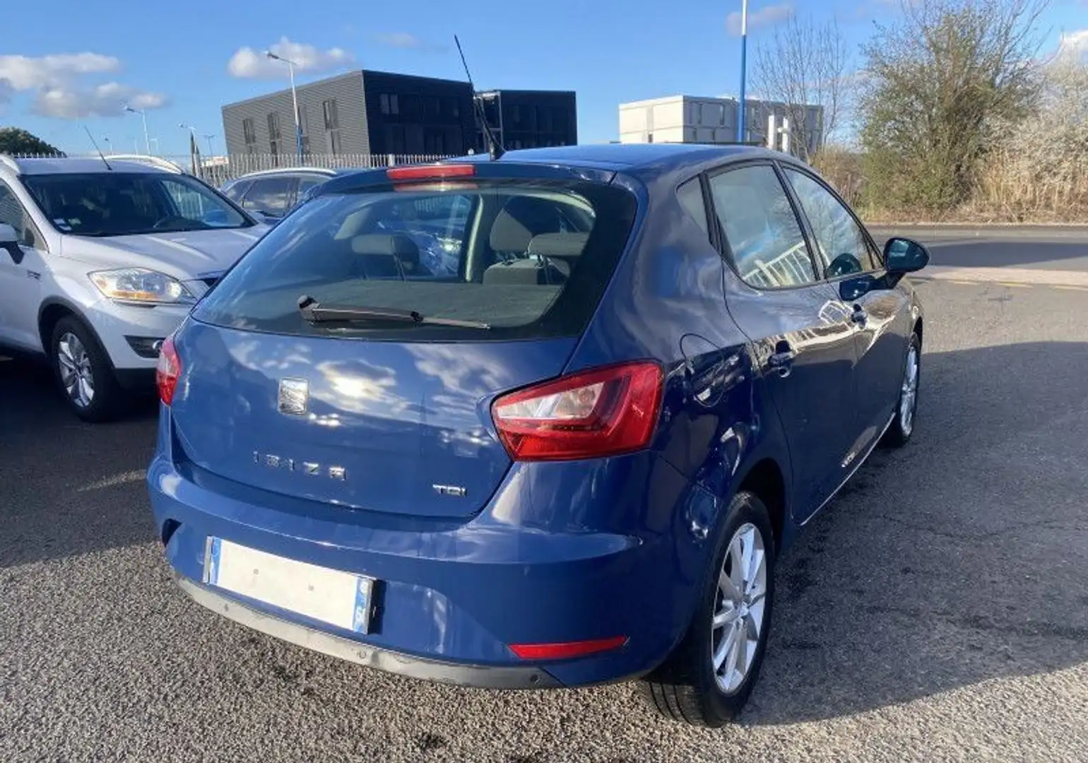 SEAT Ibiza 1.4 TDI 90CH STYLE Blau - 2