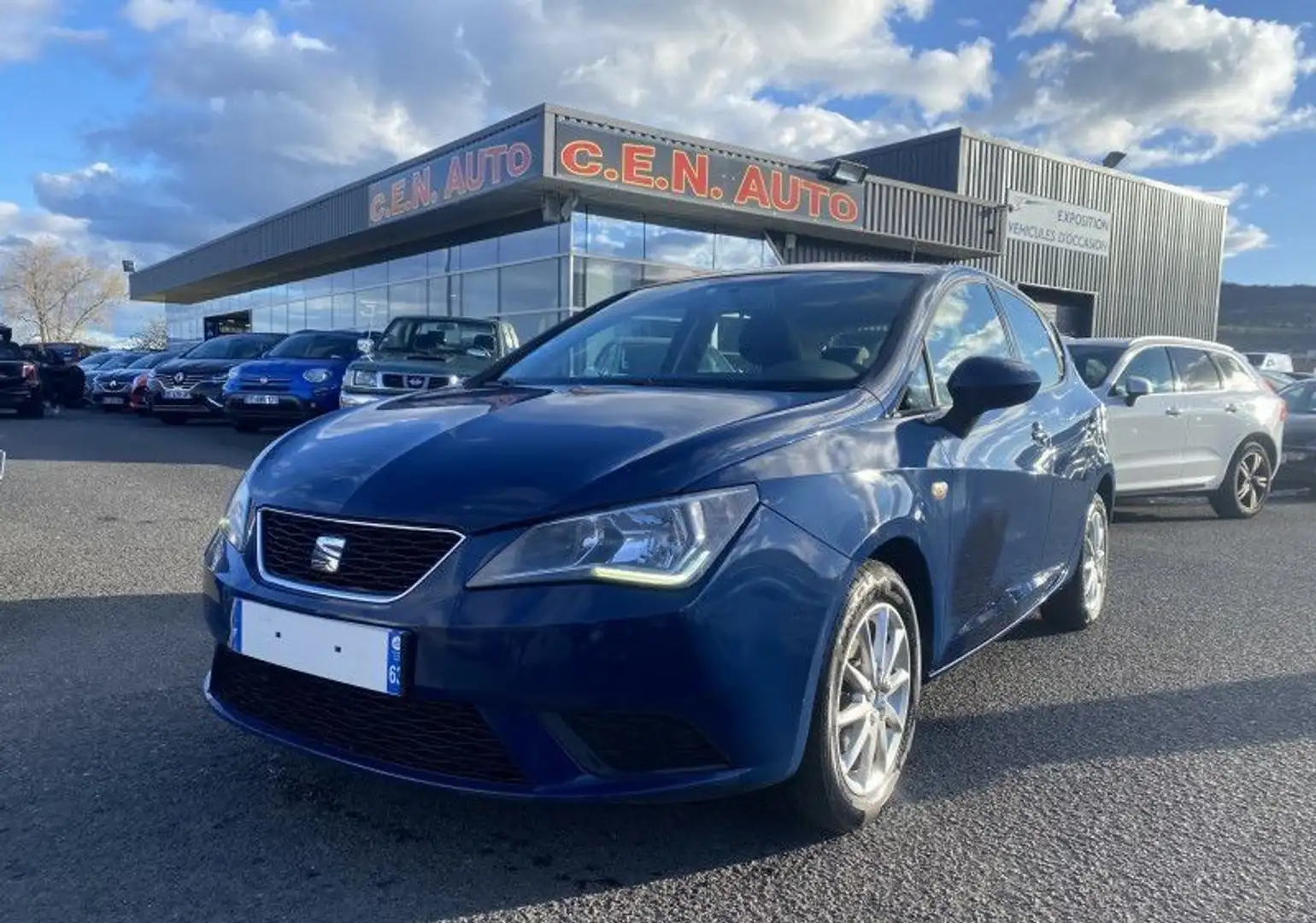 SEAT Ibiza 1.4 TDI 90CH STYLE Blau - 1