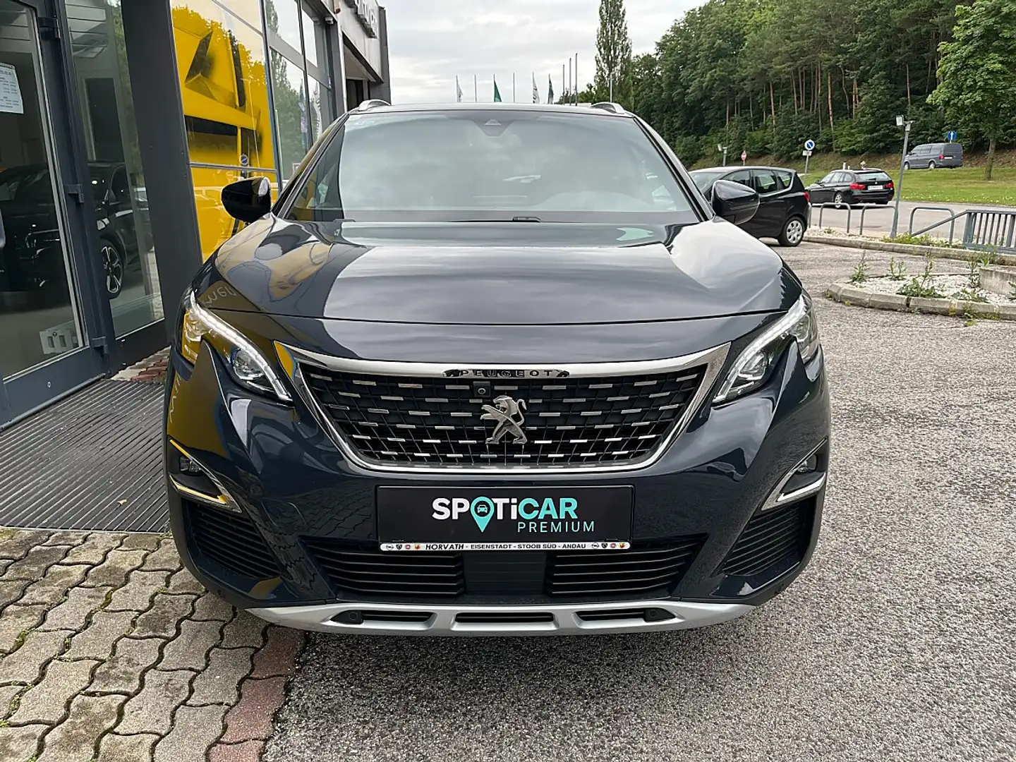 Peugeot 3008 1,6 THP 165 S&S EAT6 GT Line Grau - 2