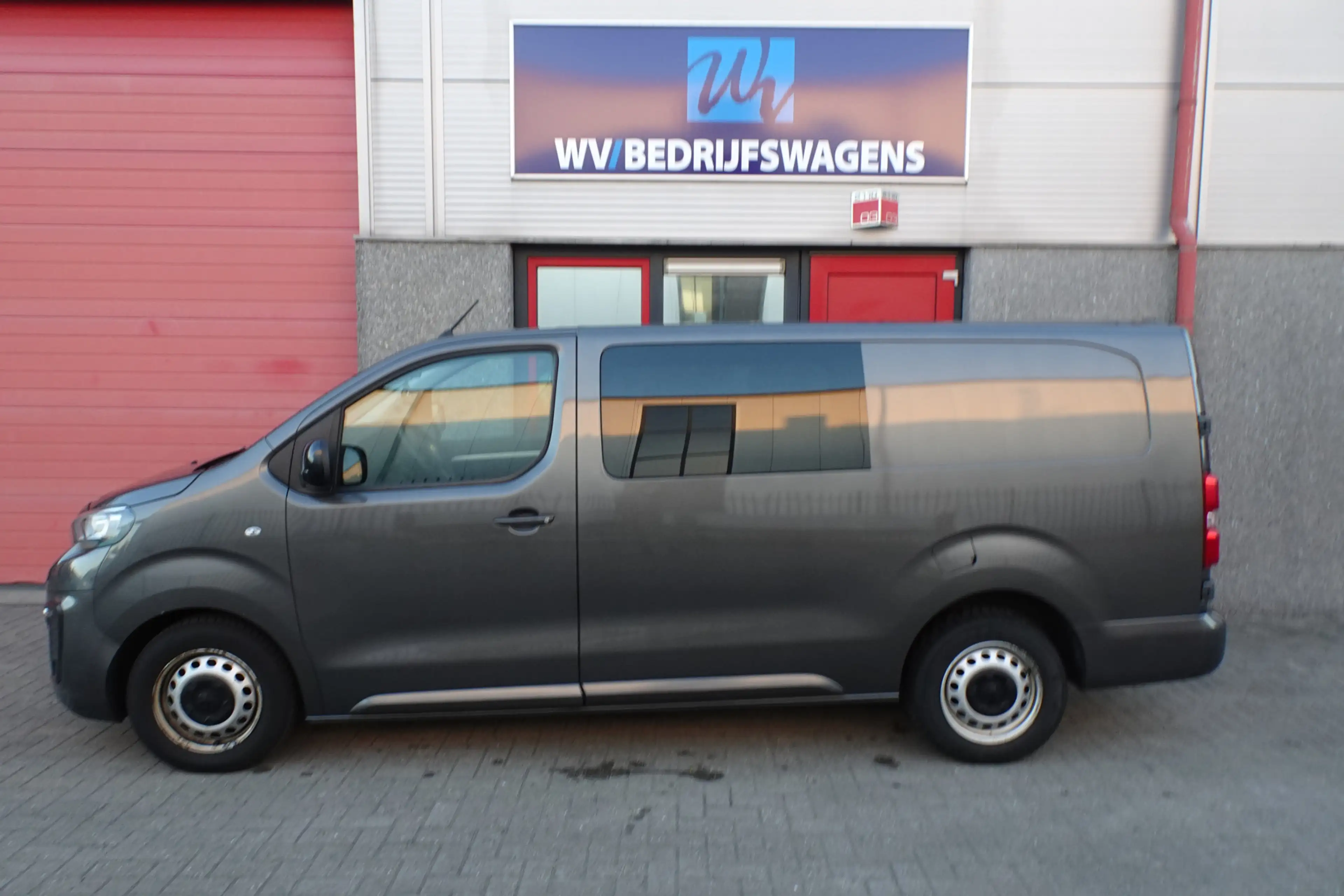 Peugeot Expert 2.0 BlueHDI 145 Long Premium DC 5 zits — photo 4