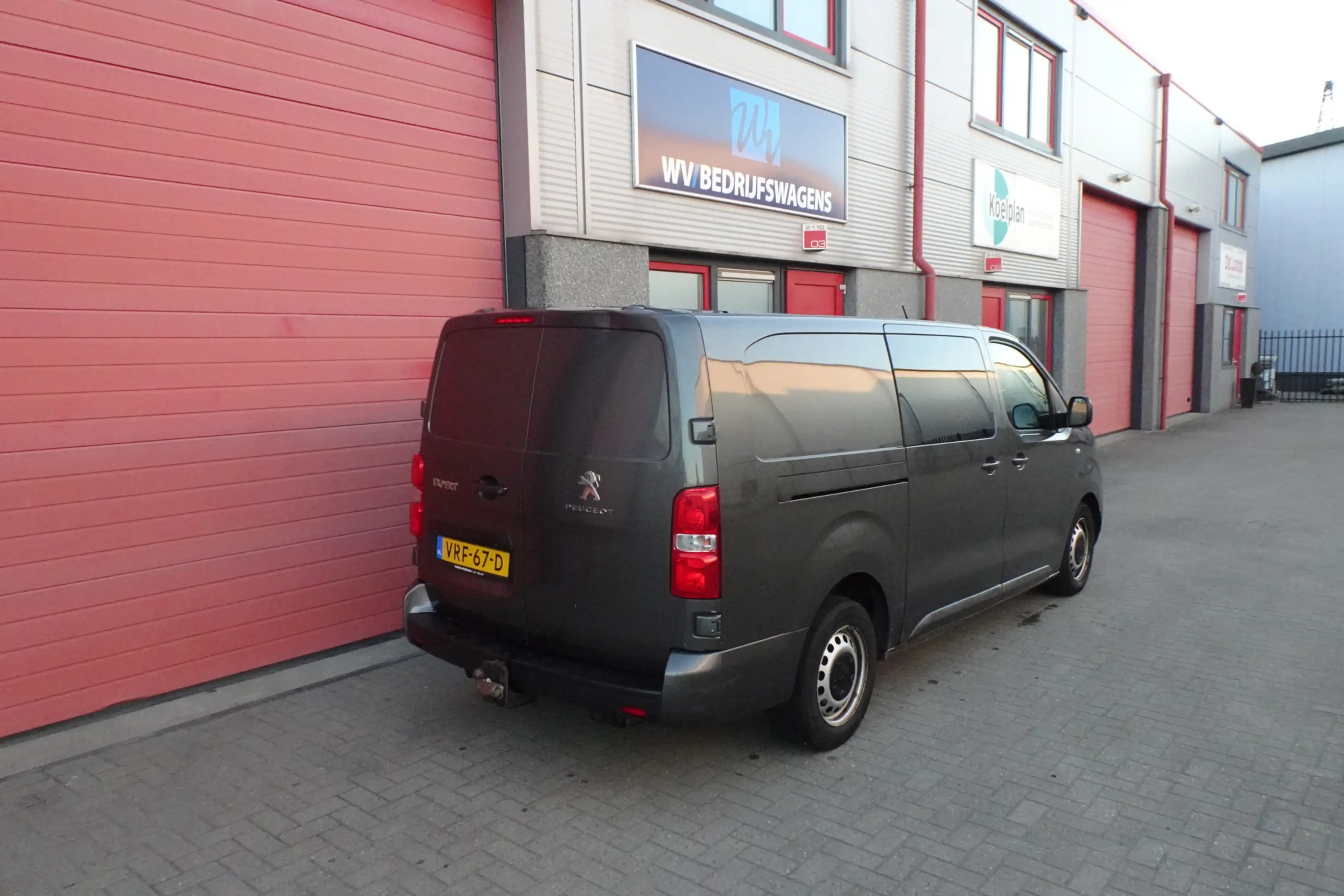 Peugeot Expert 2.0 BlueHDI 145 Long Premium DC 5 zits — photo 3