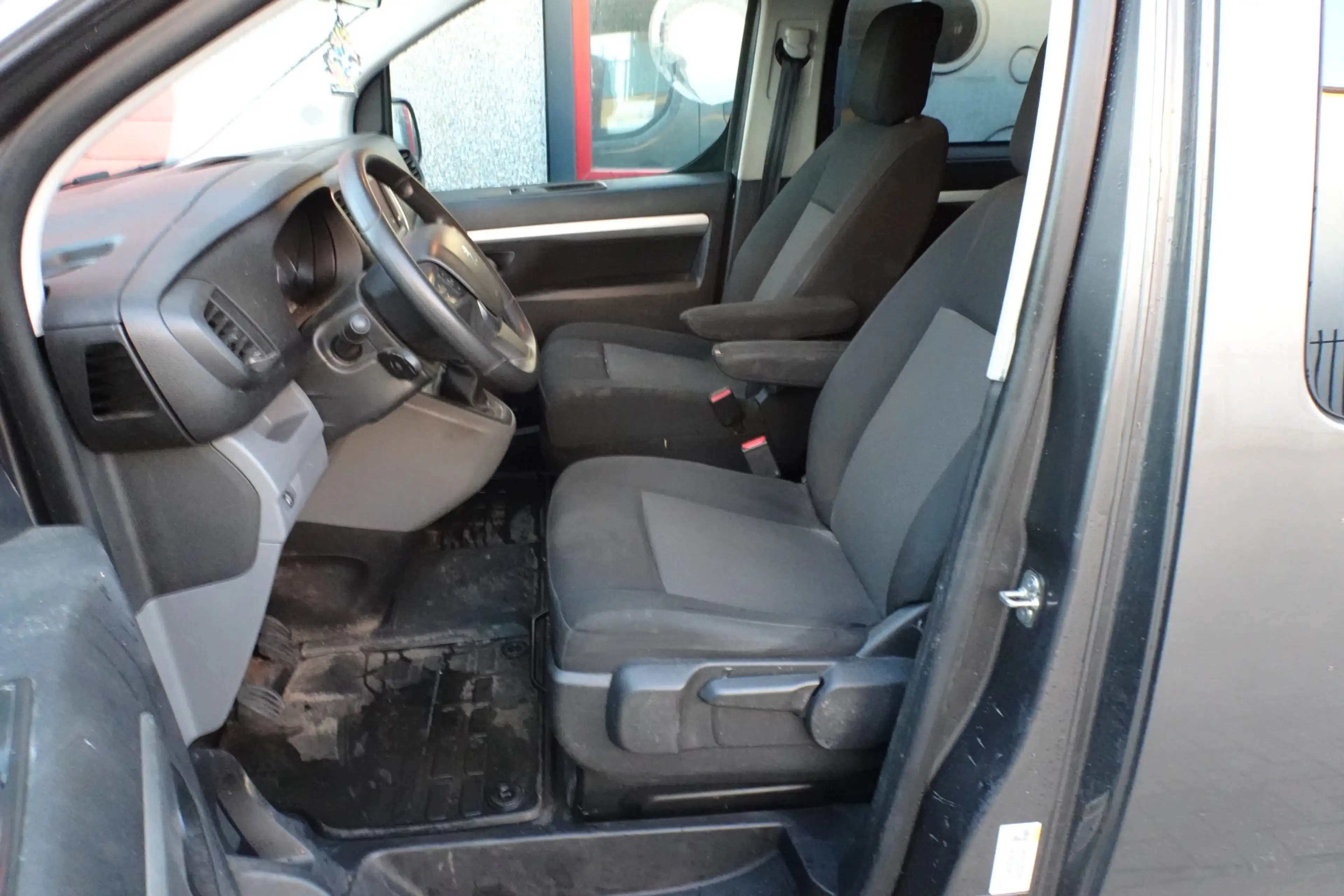 Peugeot Expert 2.0 BlueHDI 145 Long Premium DC 5 zits — photo 25