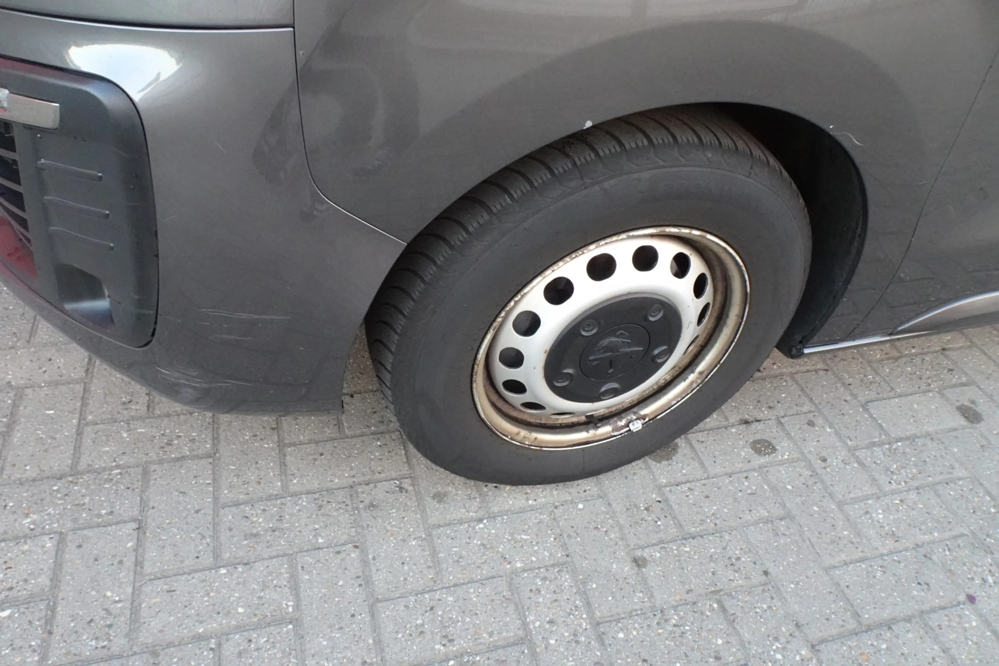 Peugeot Expert 2.0 BlueHDI 145 Long Premium DC 5 zits — photo 12