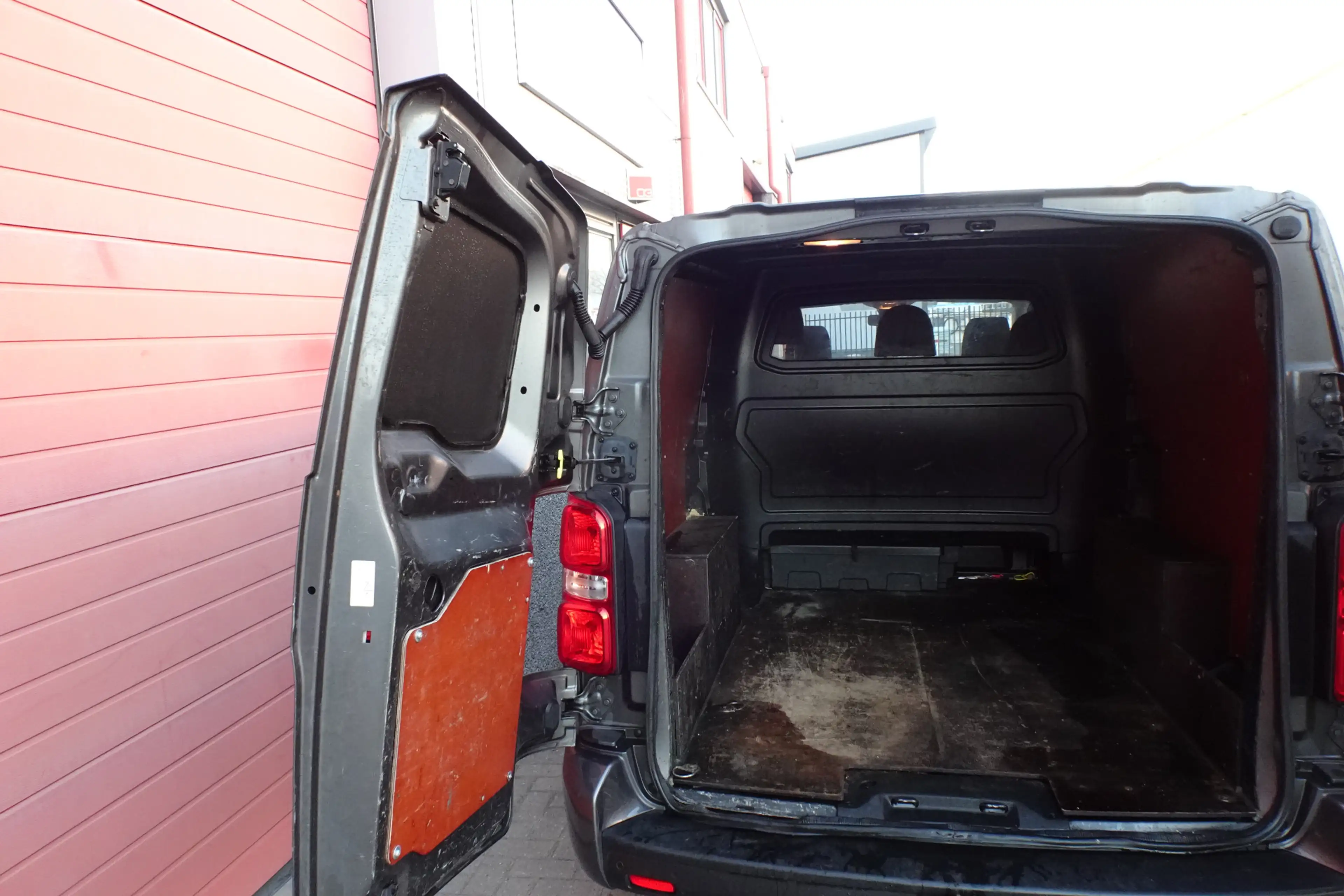 Peugeot Expert 2.0 BlueHDI 145 Long Premium DC 5 zits — photo 18