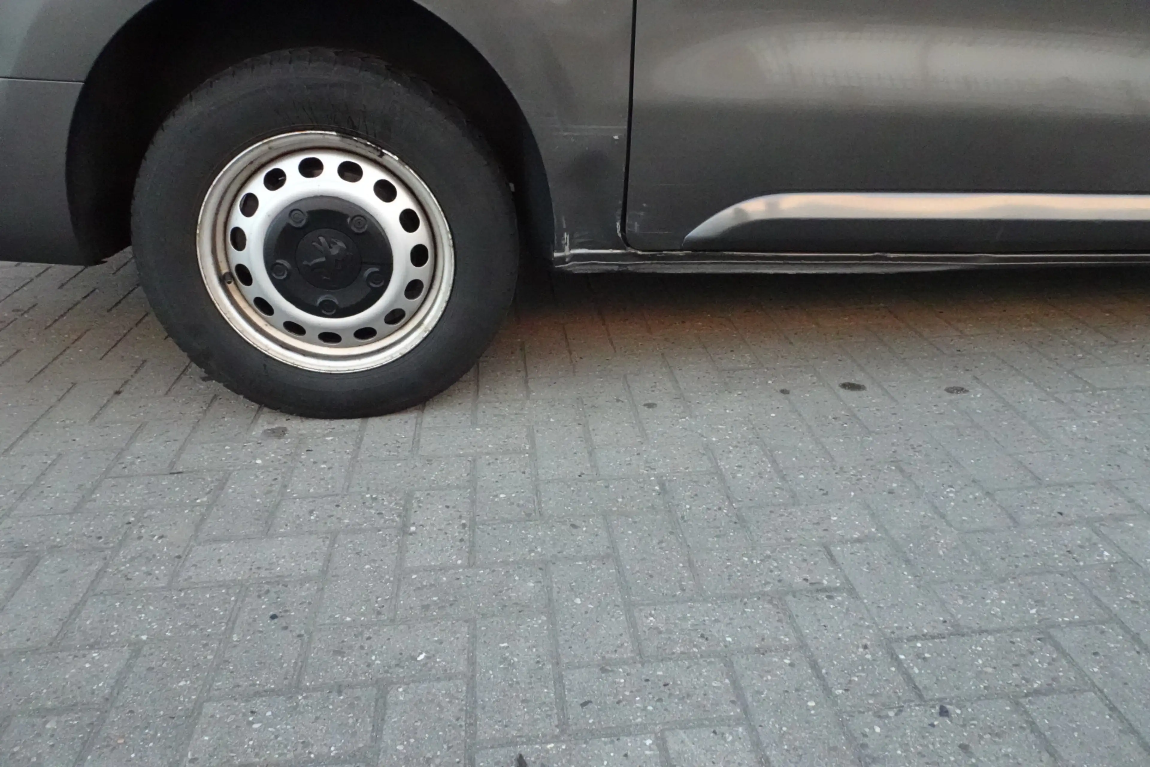 Peugeot Expert 2.0 BlueHDI 145 Long Premium DC 5 zits — photo 11