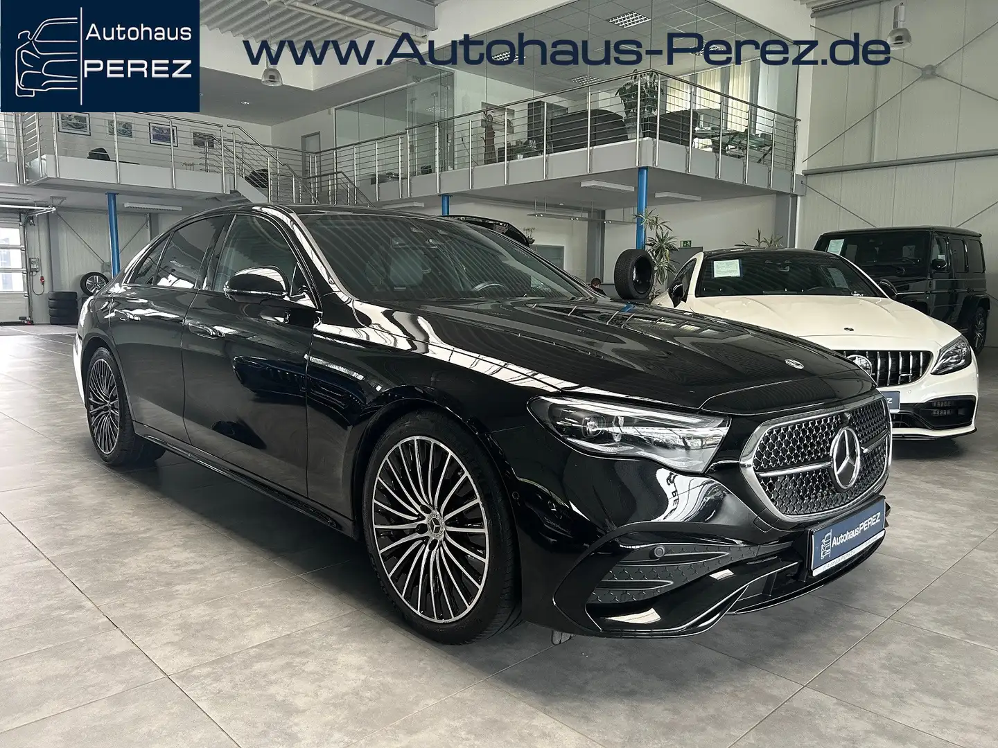 Mercedes-Benz E 200 AMG ADVANCED+ DISTRONIC-PANORAMA-MEMORY Schwarz - 1