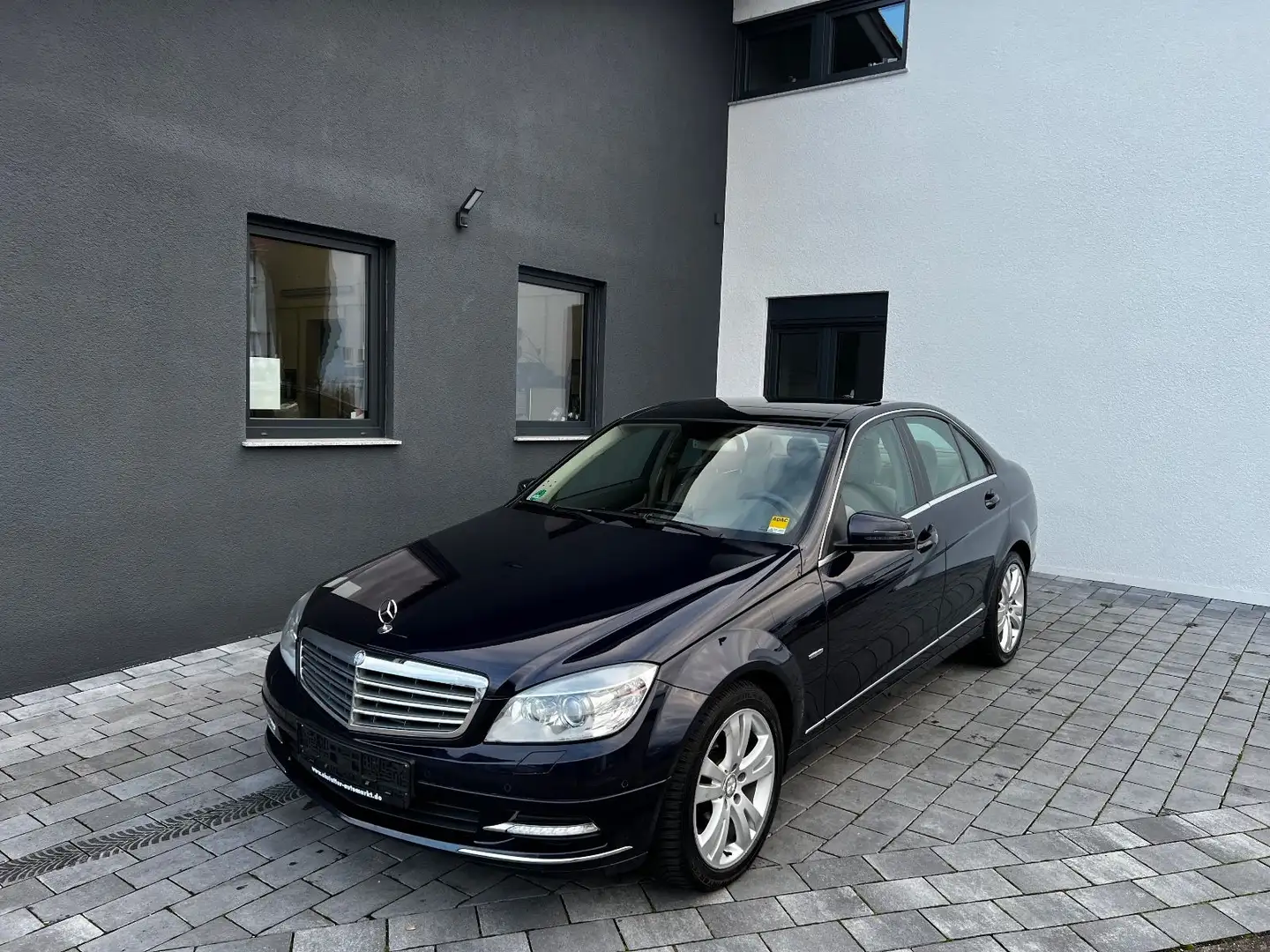 Mercedes-Benz C 350 CDI Lim BlueEfficiency 4Matic Automatik Blau - 1
