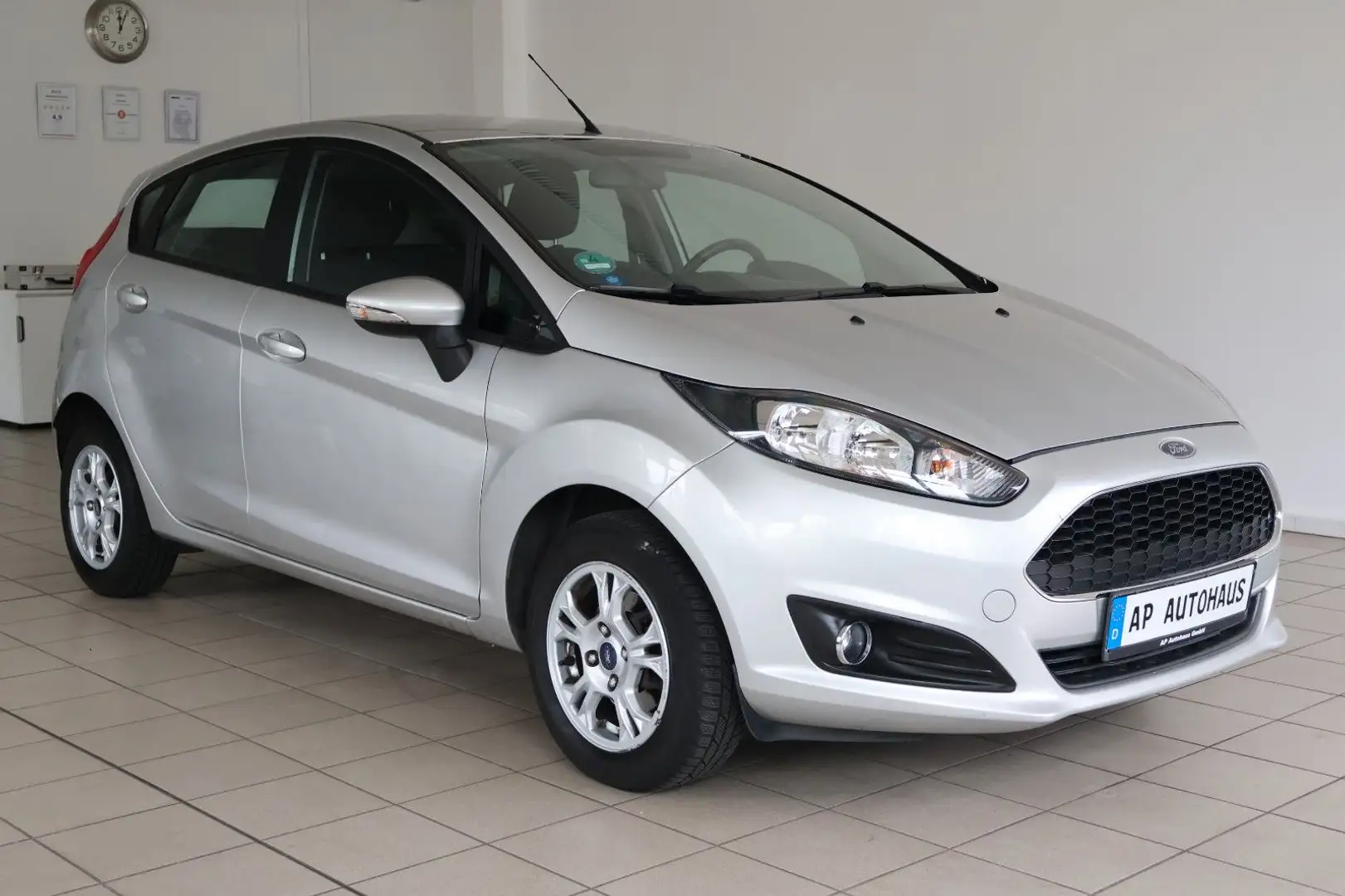 Ford Fiesta Trend Alufelgen Klima NUR 40931 KM! Argent - 1