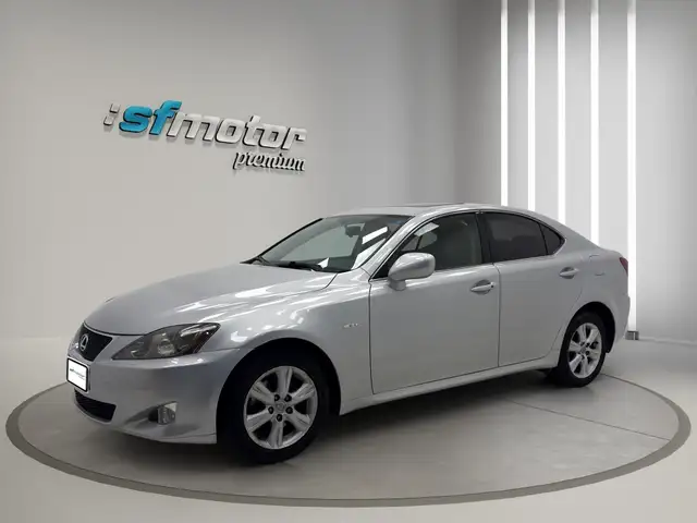 Lexus IS 220d Luxury Cambio 2.4