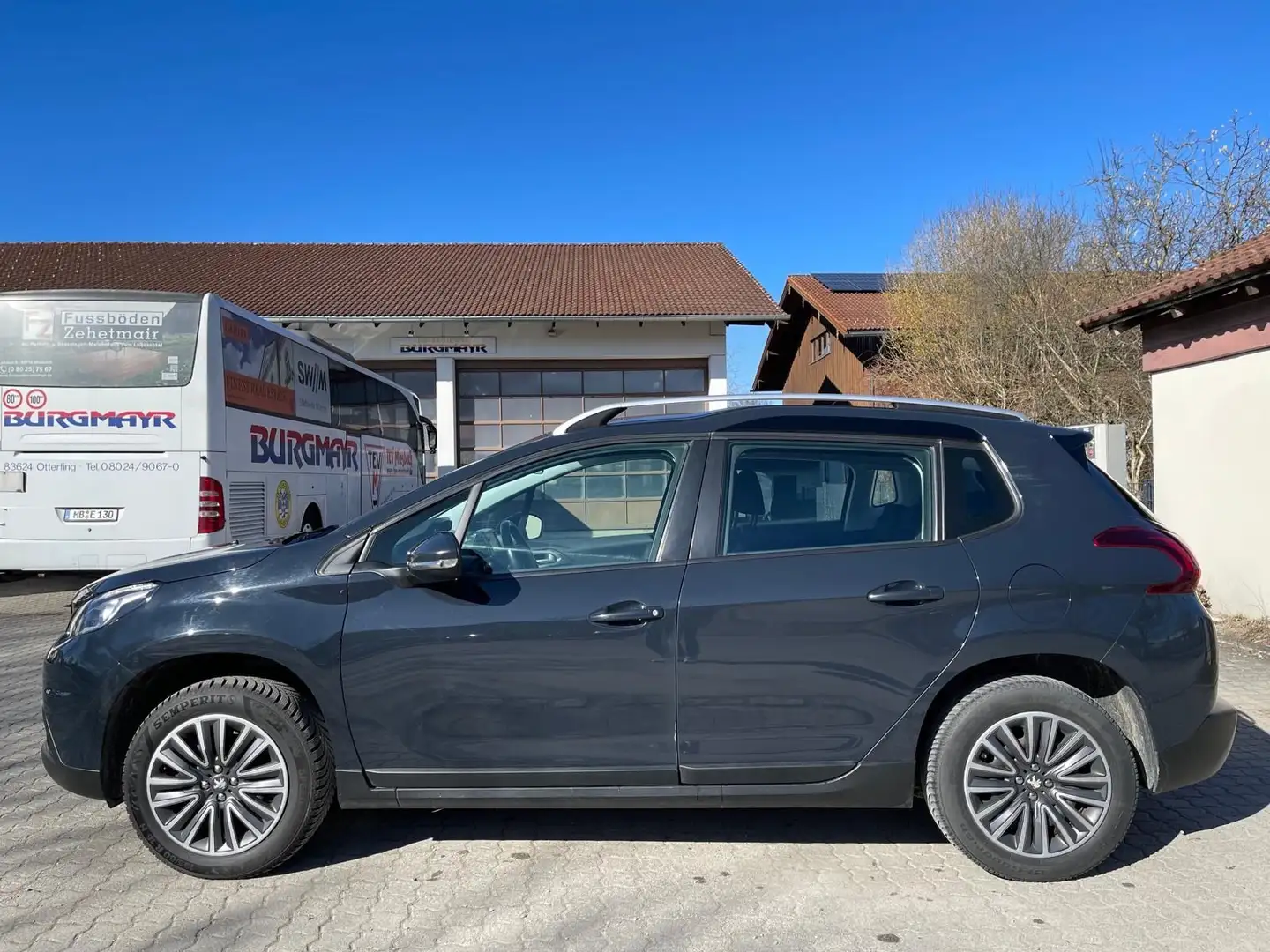 Peugeot 2008 Active Grau - 2