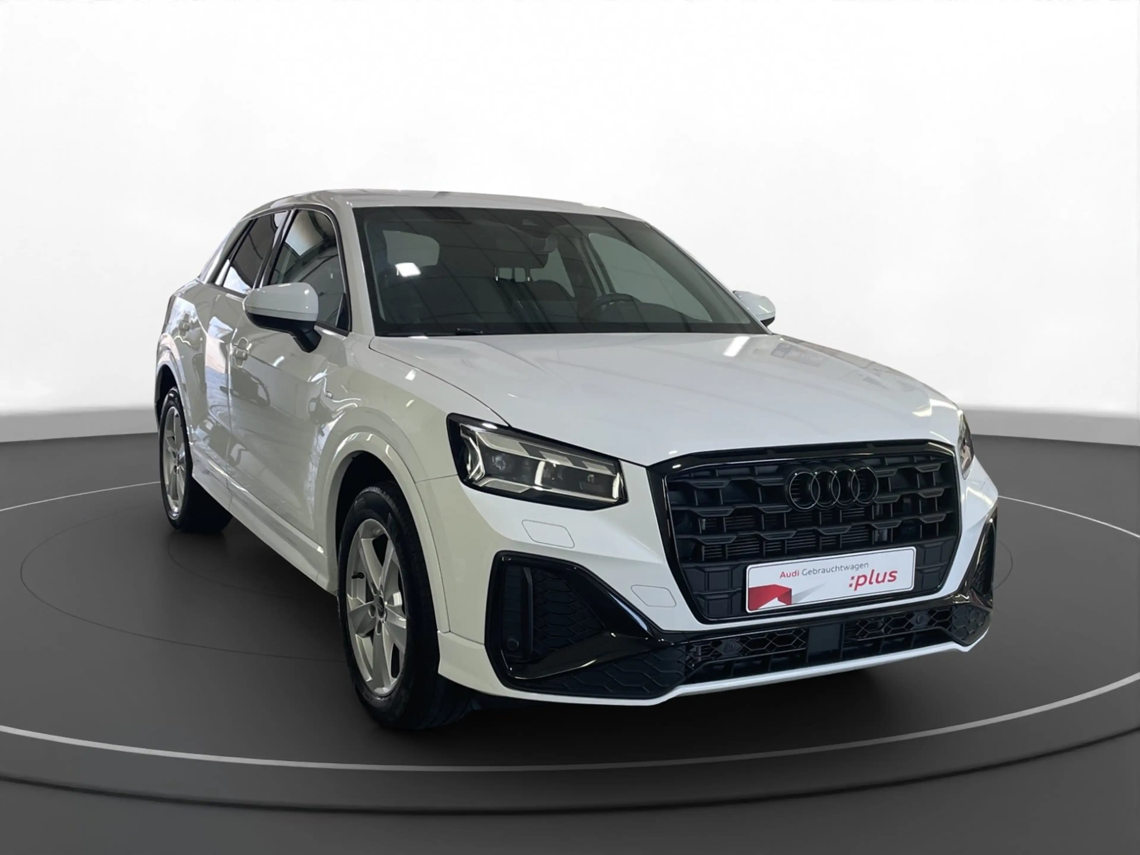Audi Q2 30 TDI S line | AHK | LED | PARKH | — photo 5