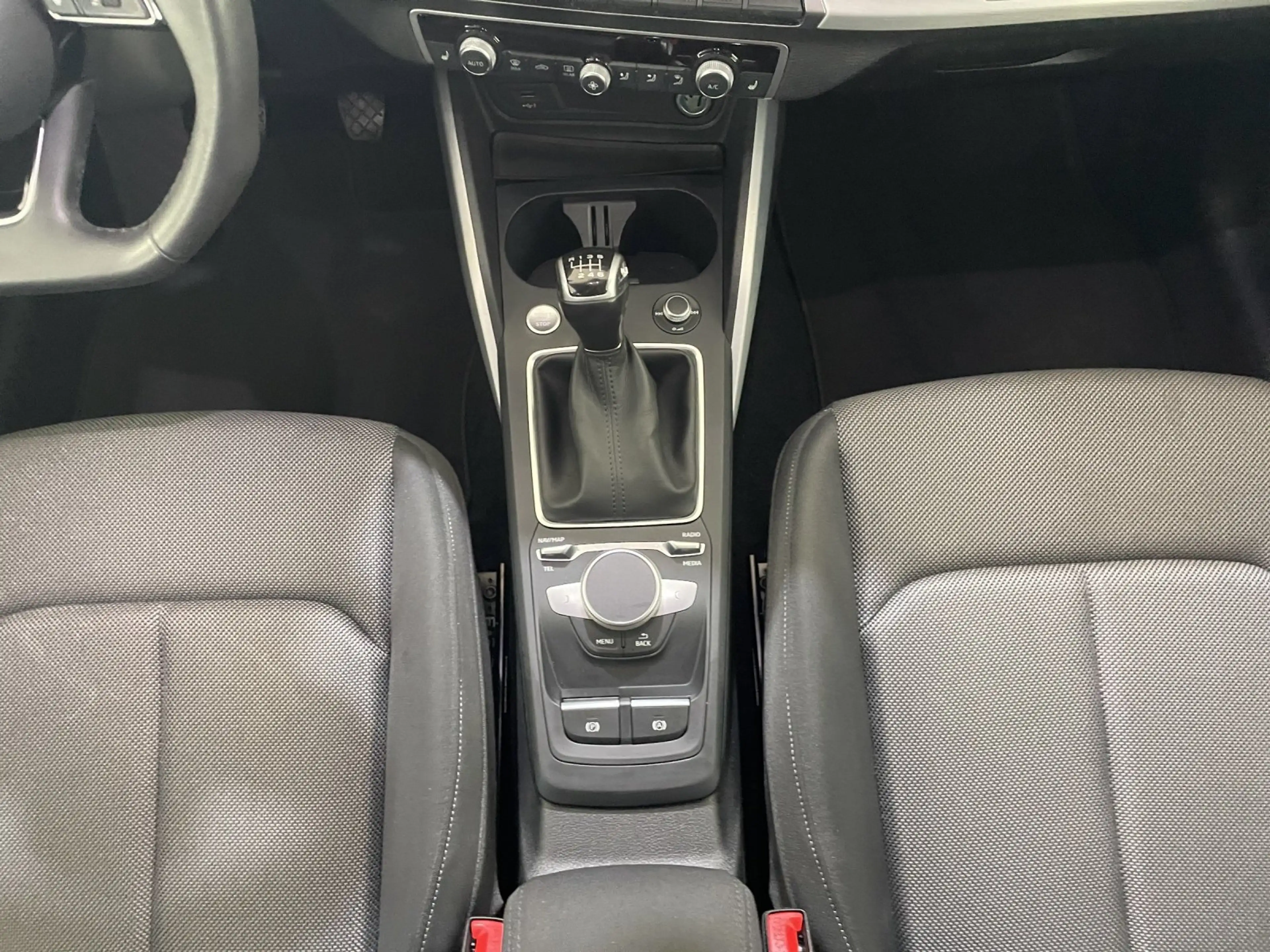 Audi Q2 30 TDI S line | AHK | LED | PARKH | — photo 14