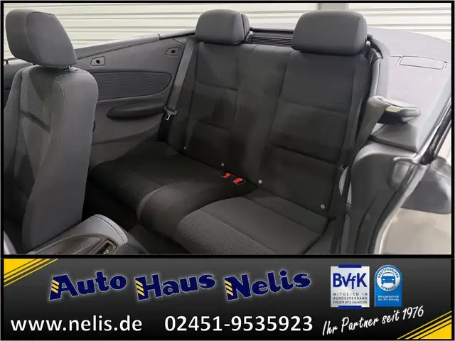 BMW 1 Series view 14