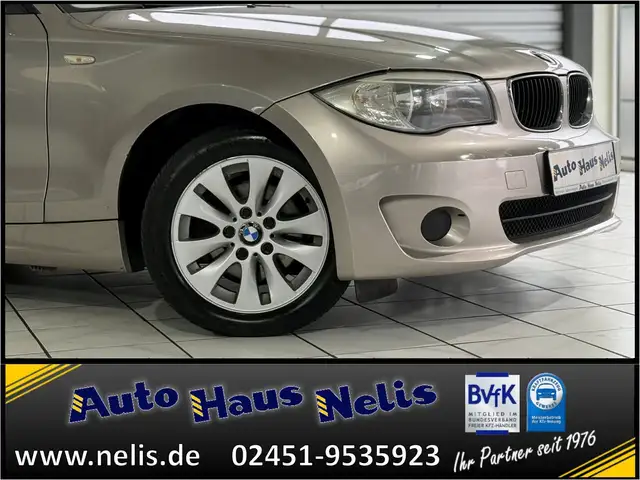 BMW 1 Series view 2