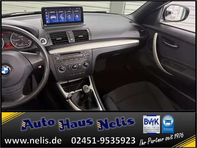 BMW 1 Series view 11