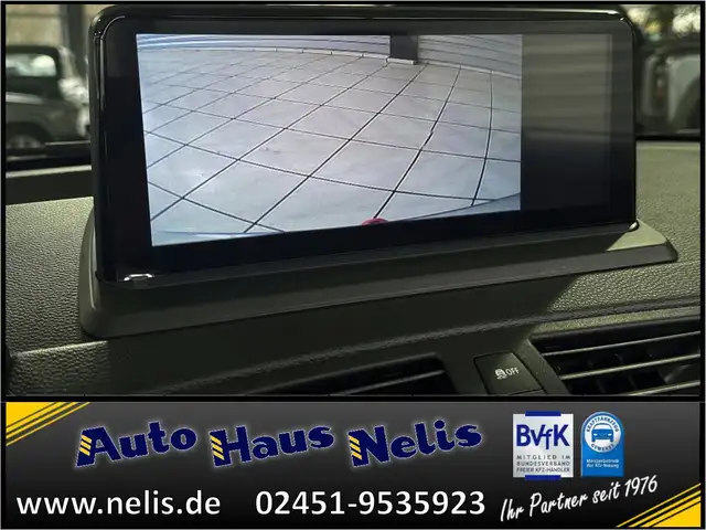 BMW 1 Series view 13