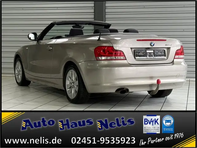 BMW 1 Series view 5
