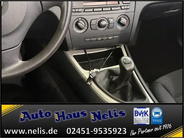 BMW 1 Series view 12