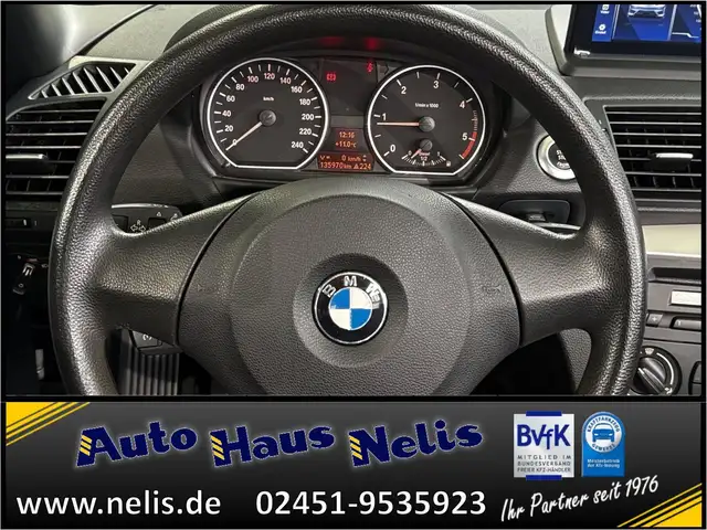 BMW 1 Series view 10