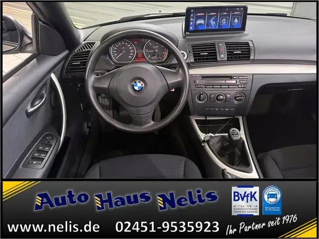 BMW 1 Series view 9