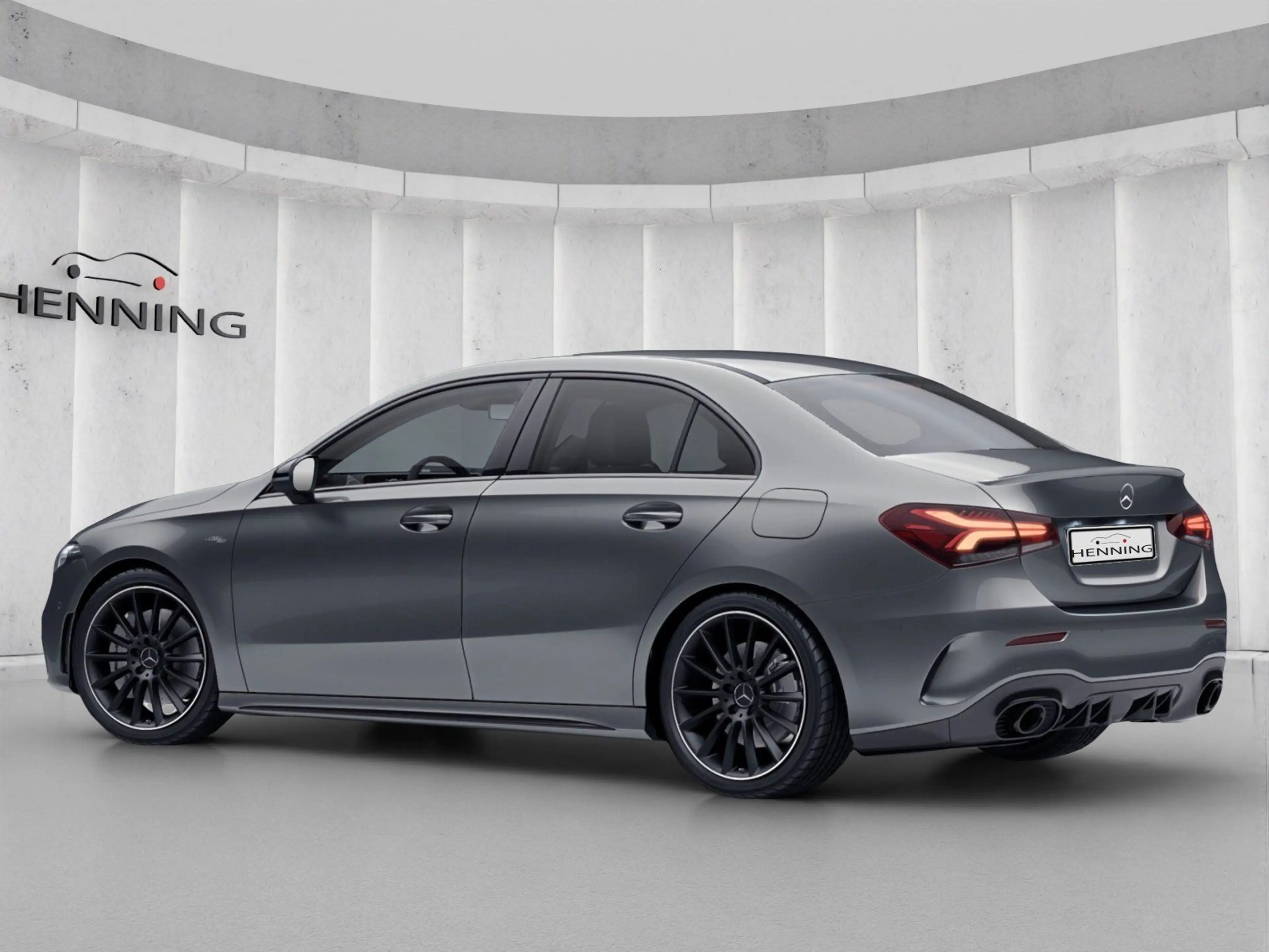 Mercedes-Benz A 35 AMG 4M Limo Night HUD Burmester Kamera 19" — photo 2