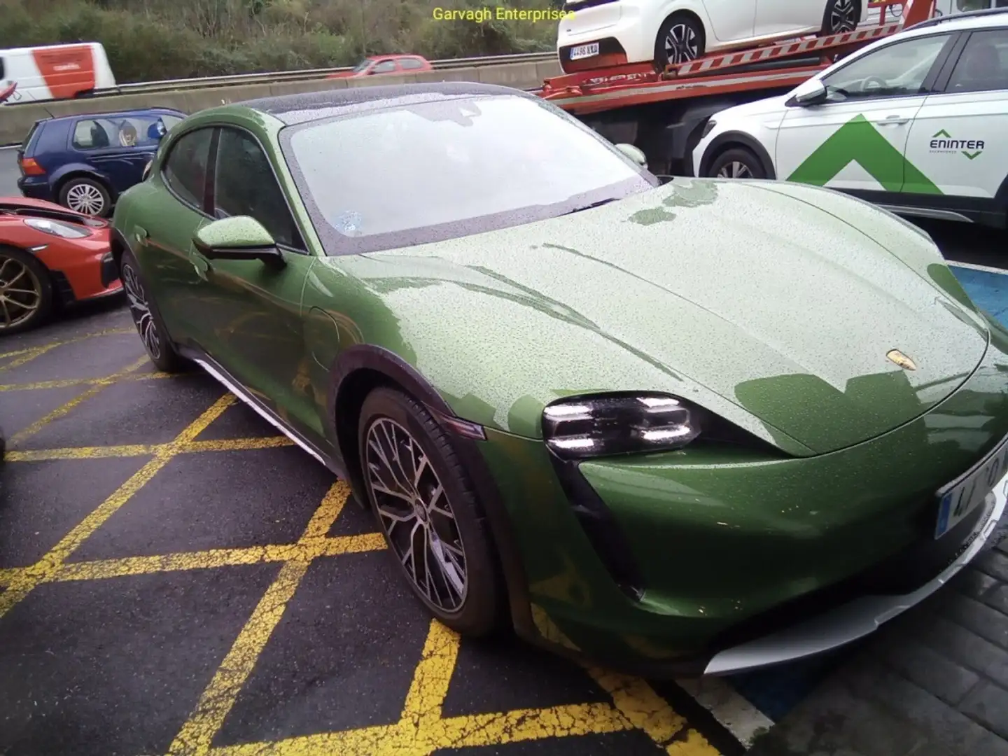 Porsche Taycan 4 Cross Turismo Vert - 2