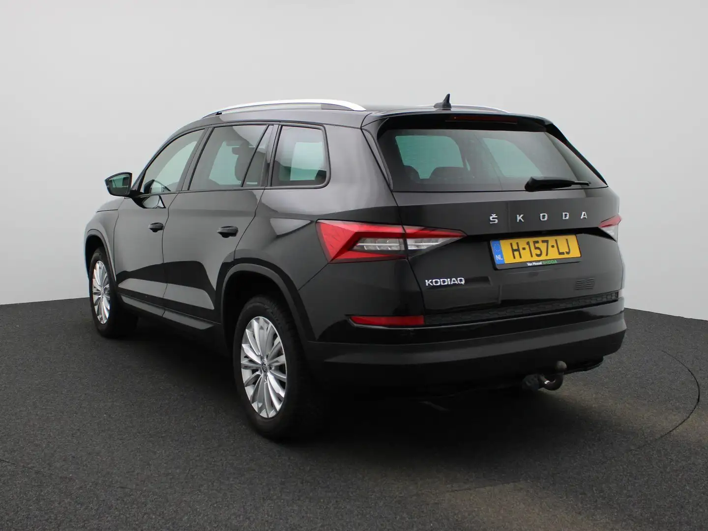 Skoda Kodiaq 1.5 TSI Business Edition 150 PK | Trekhaak | Achte Negro - 2