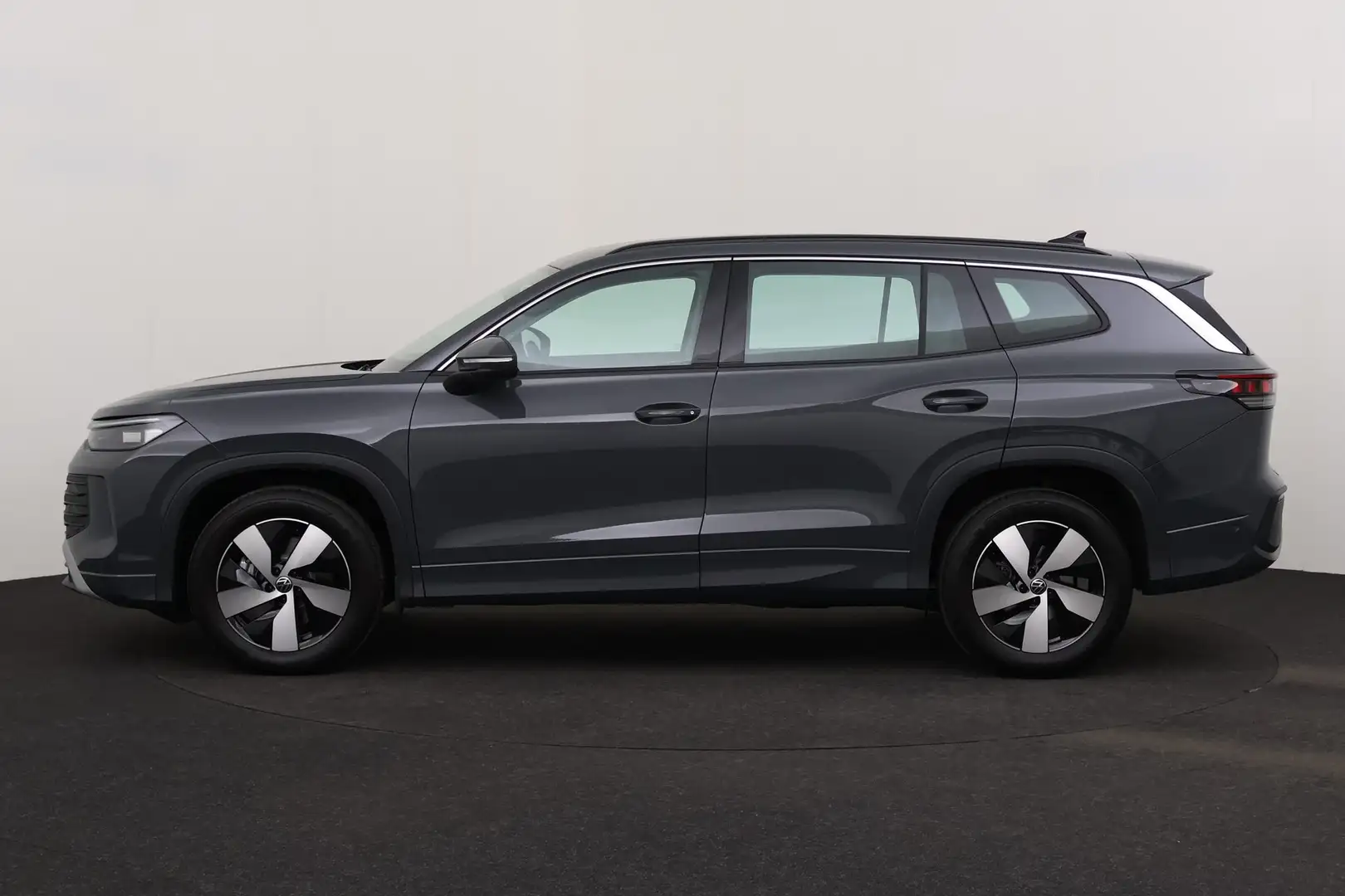 Volkswagen Tayron 1.5 e-TSI DSG MHEV + CARPLAY + GPS + CAMERA + PDC Grijs - 2