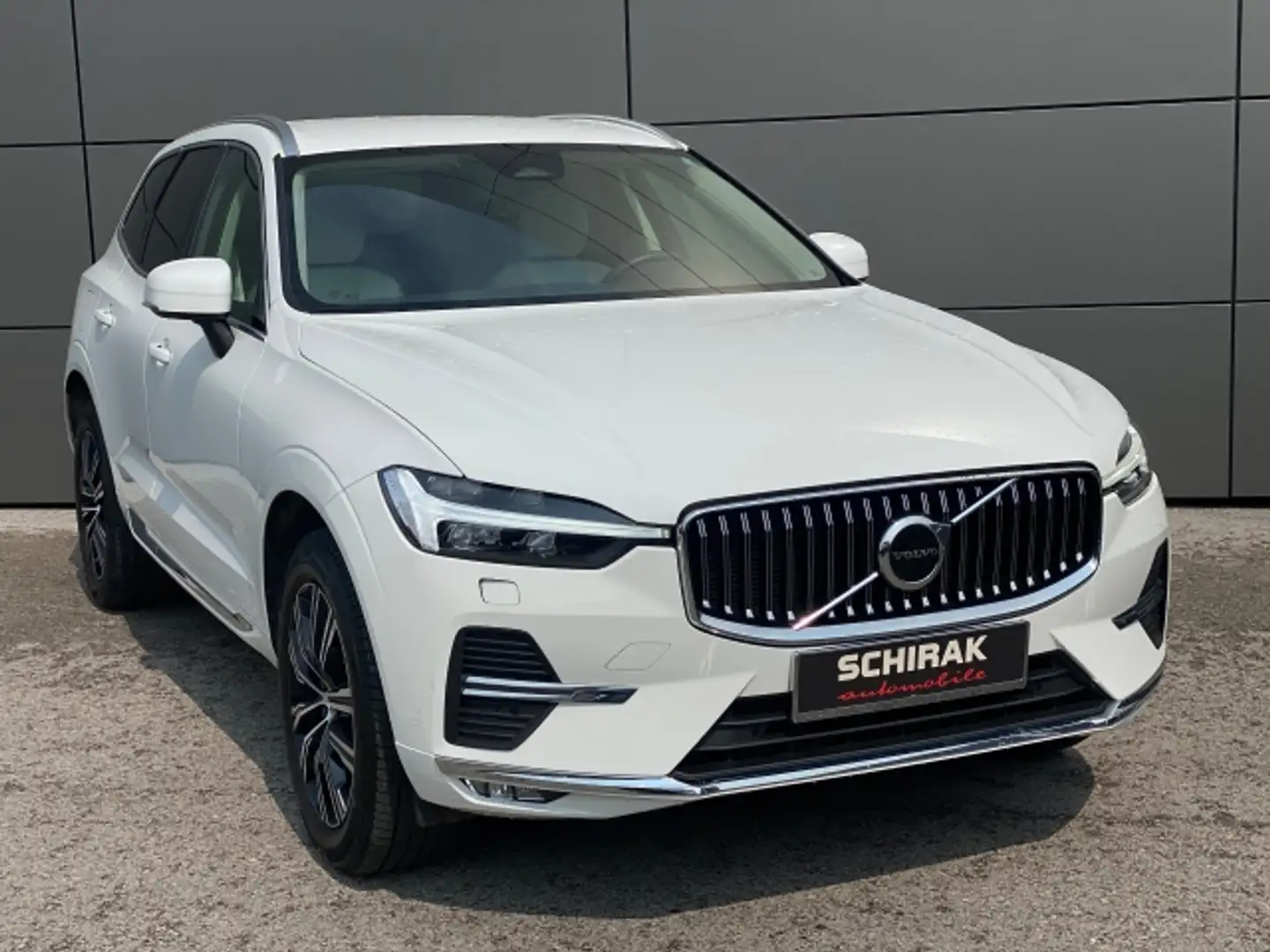 Volvo XC60 B5 AWD Inscription Geartronic Weiß - 2