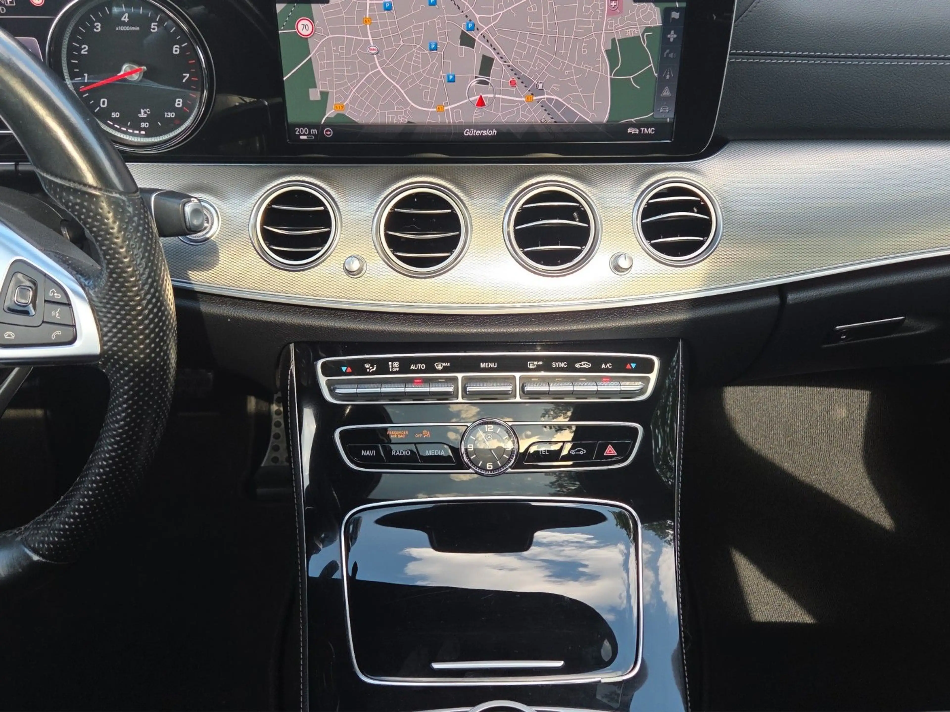 Mercedes-Benz E 250 T-Modell*Amg-Line*Schiebedach* — photo 15