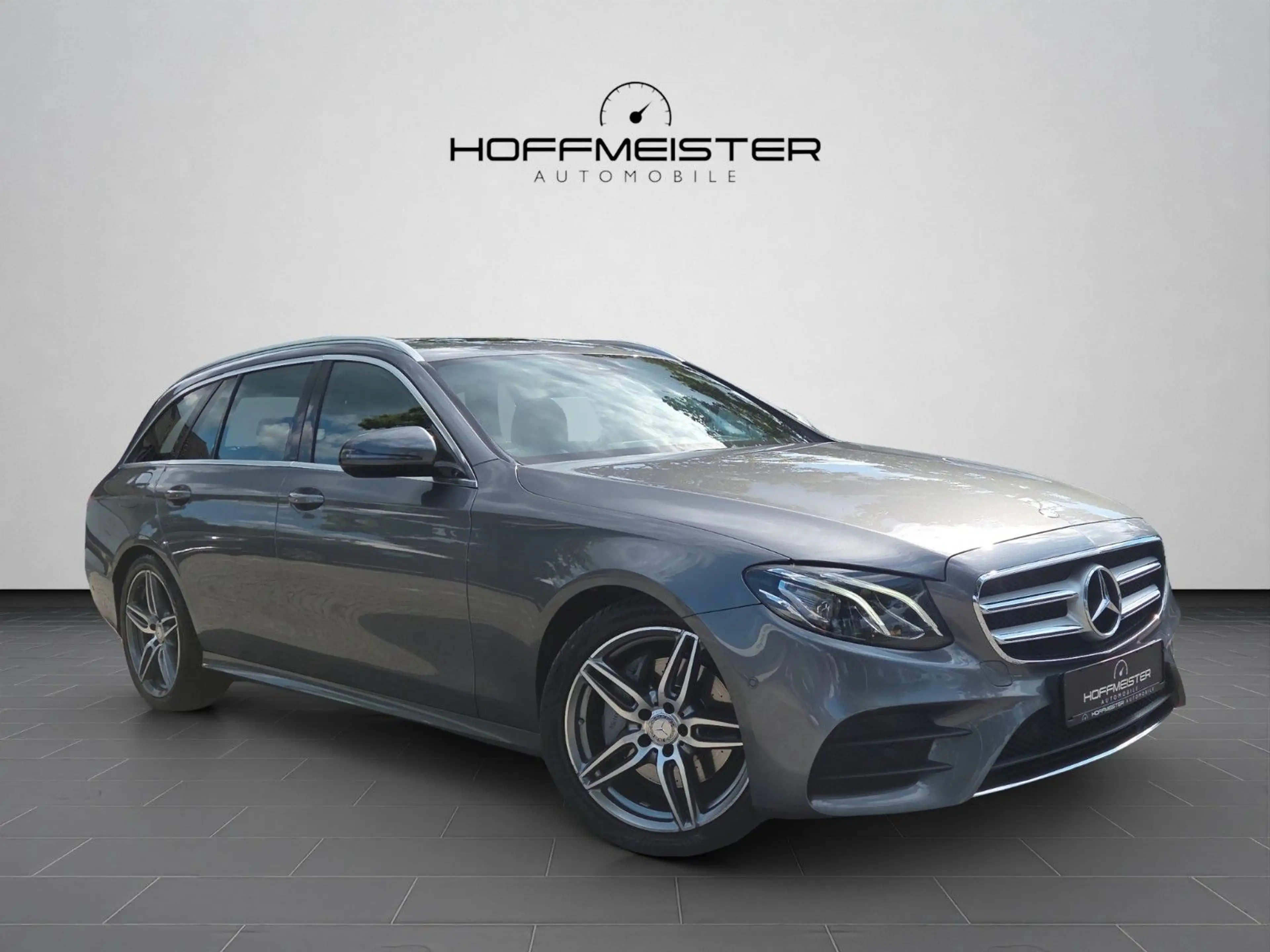 Mercedes-Benz E 250 T-Modell*Amg-Line*Schiebedach* — photo 3