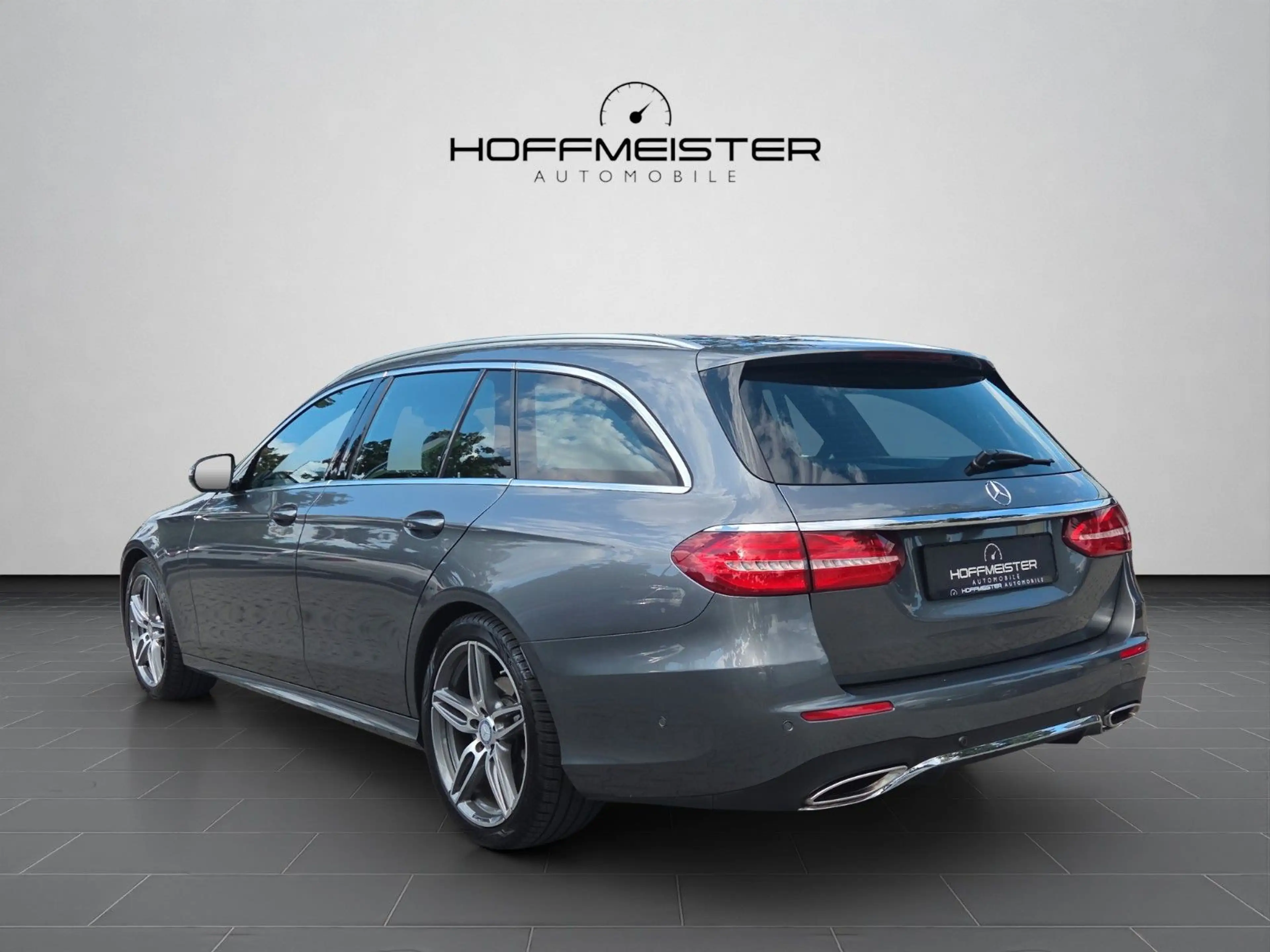 Mercedes-Benz E 250 T-Modell*Amg-Line*Schiebedach* — photo 5