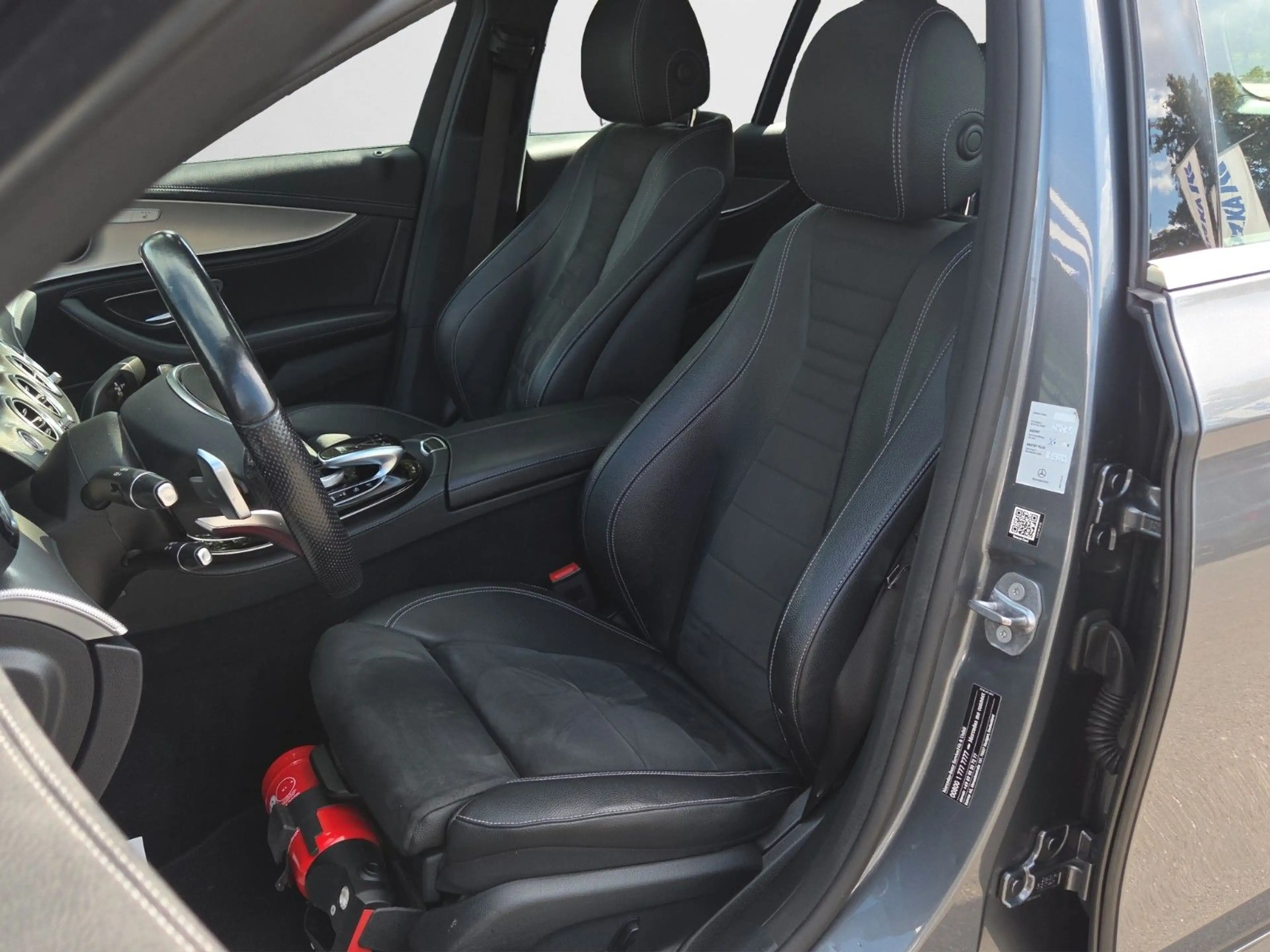 Mercedes-Benz E 250 T-Modell*Amg-Line*Schiebedach* — photo 9