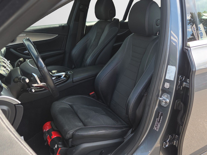 Mercedes-Benz E 250 T-Modell*Amg-Line*Schiebedach* — photo 9