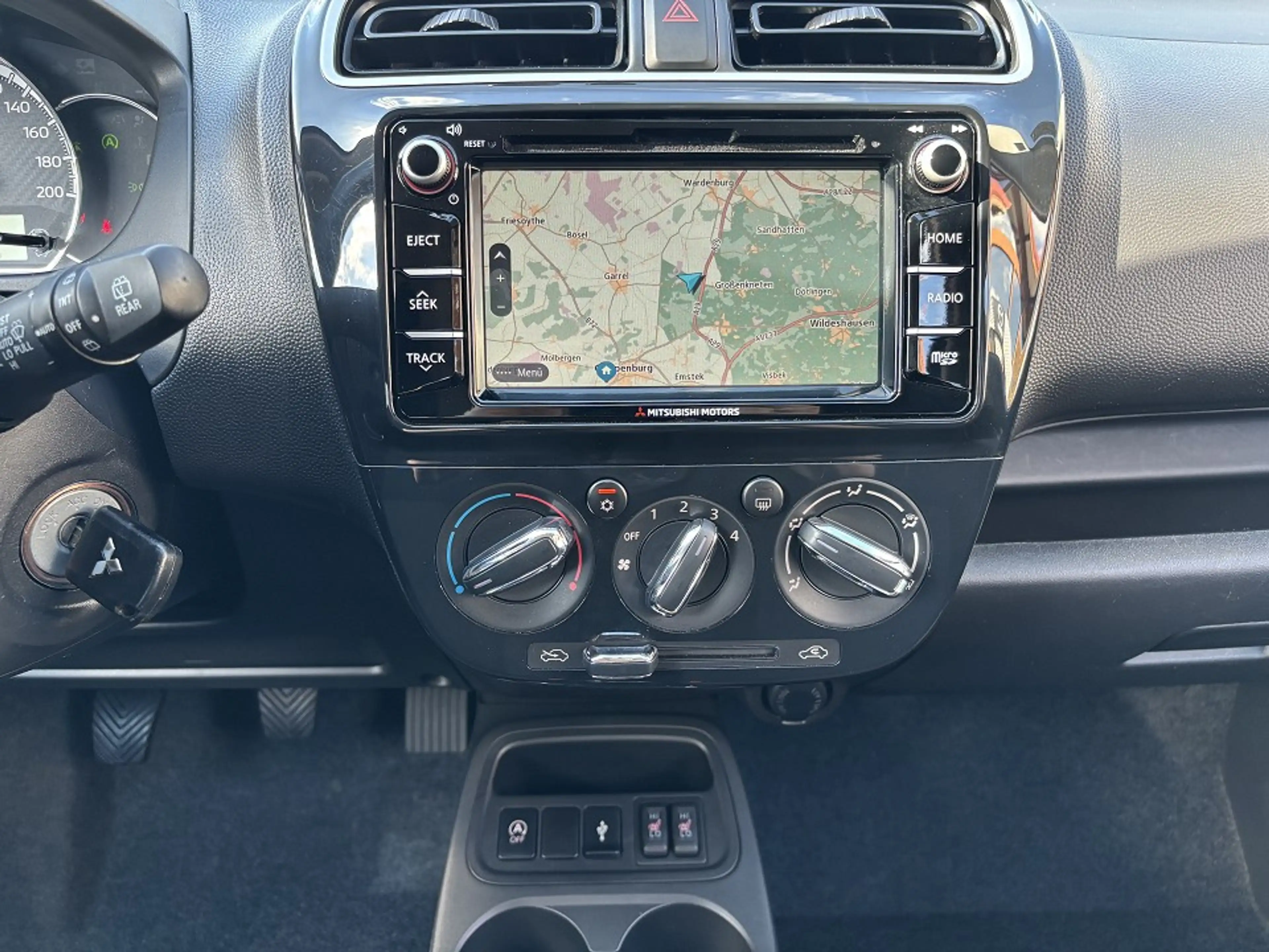 Mitsubishi Space Star Spirit+*Tempomat*Sitzheizung*Navi*CarPlay*DAB* Spi — photo 11