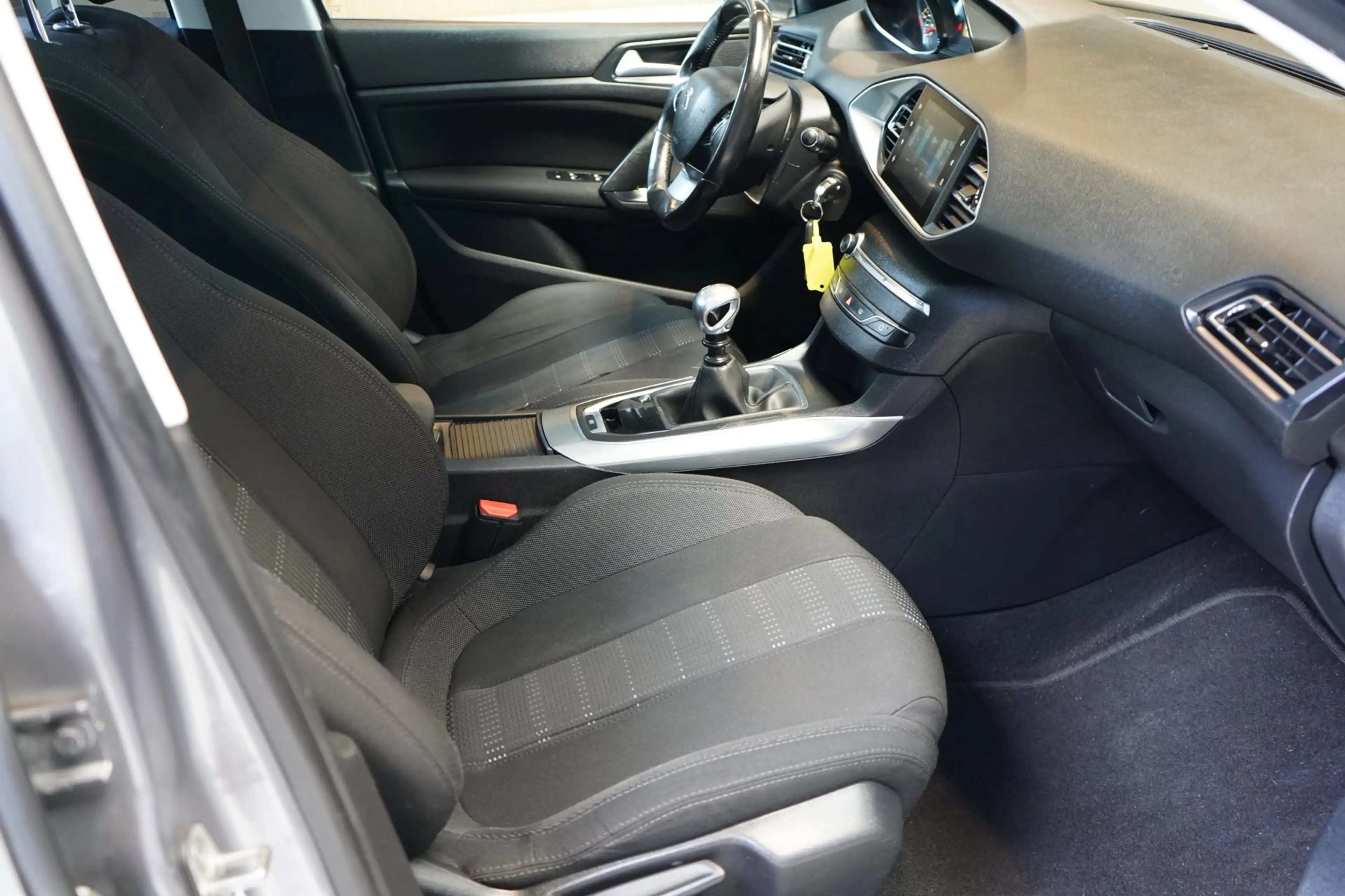 Peugeot 308 SW 1.2 PureTech Blue Lease Premium | TREKHAAK | CR — photo 20