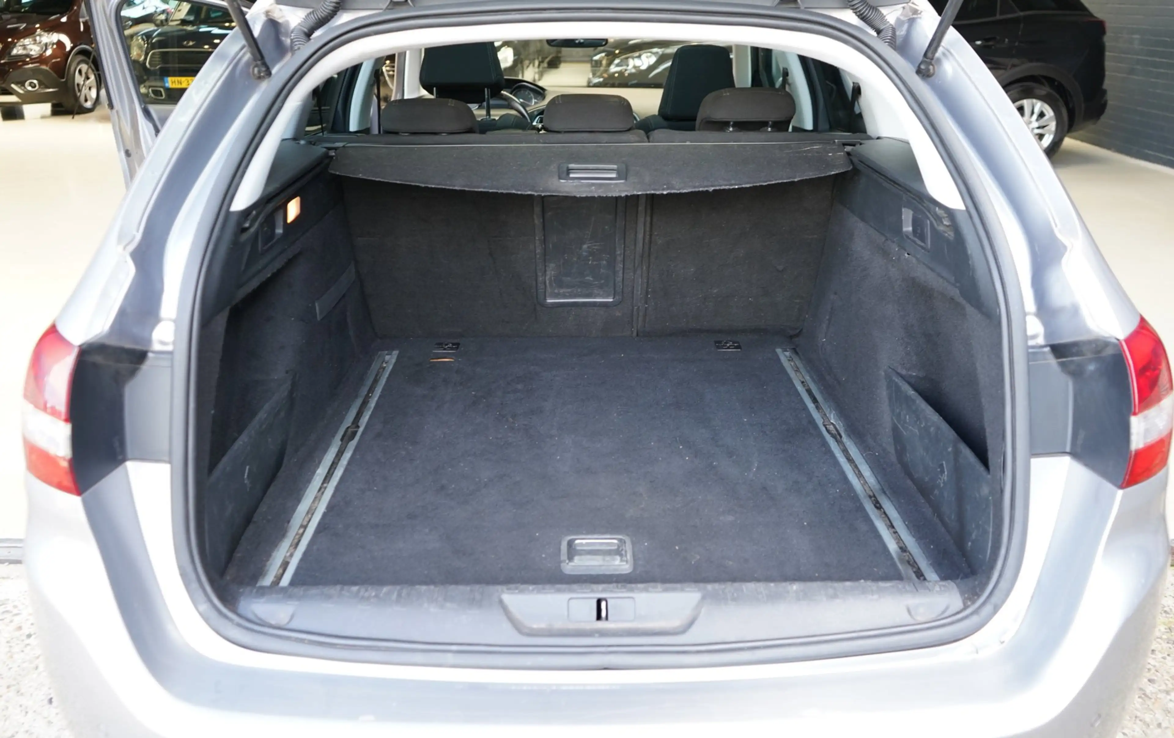 Peugeot 308 SW 1.2 PureTech Blue Lease Premium | TREKHAAK | CR — photo 28