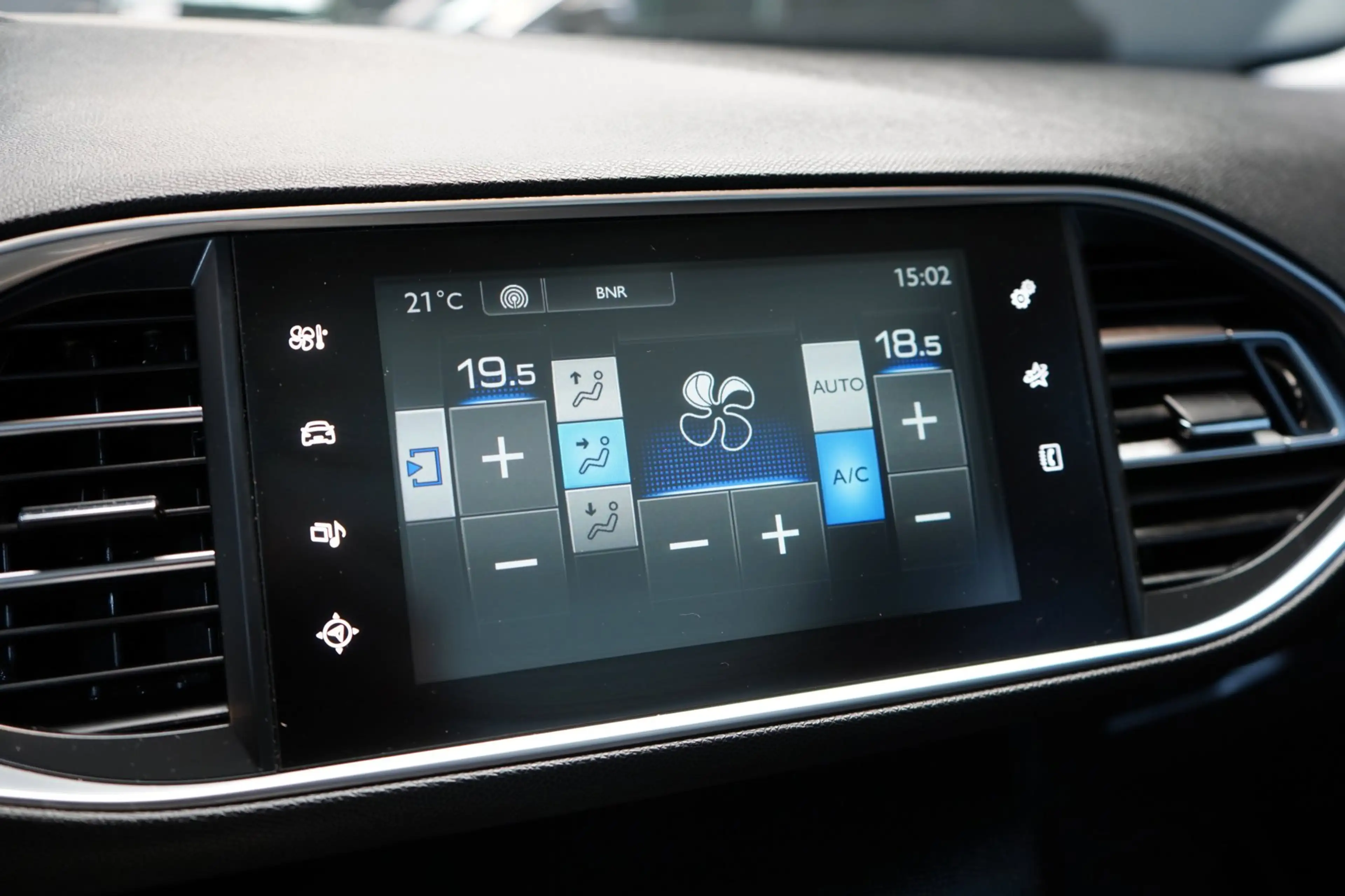 Peugeot 308 SW 1.2 PureTech Blue Lease Premium | TREKHAAK | CR — photo 23