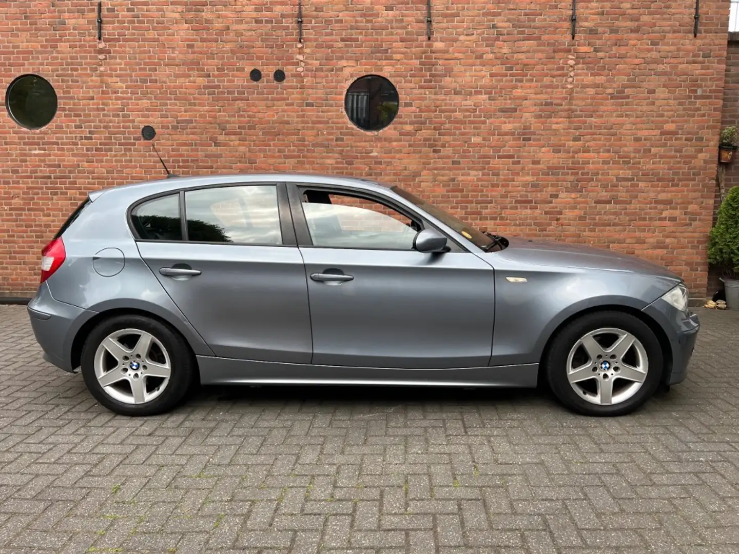 BMW 120 120i Executive auto cc xenon etc Gris - 2