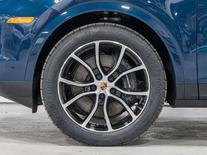 2026 Porsche Cayenne AWD — photo 1