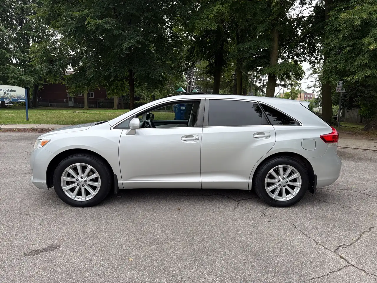 Toyota Venza photo Toyota Venza