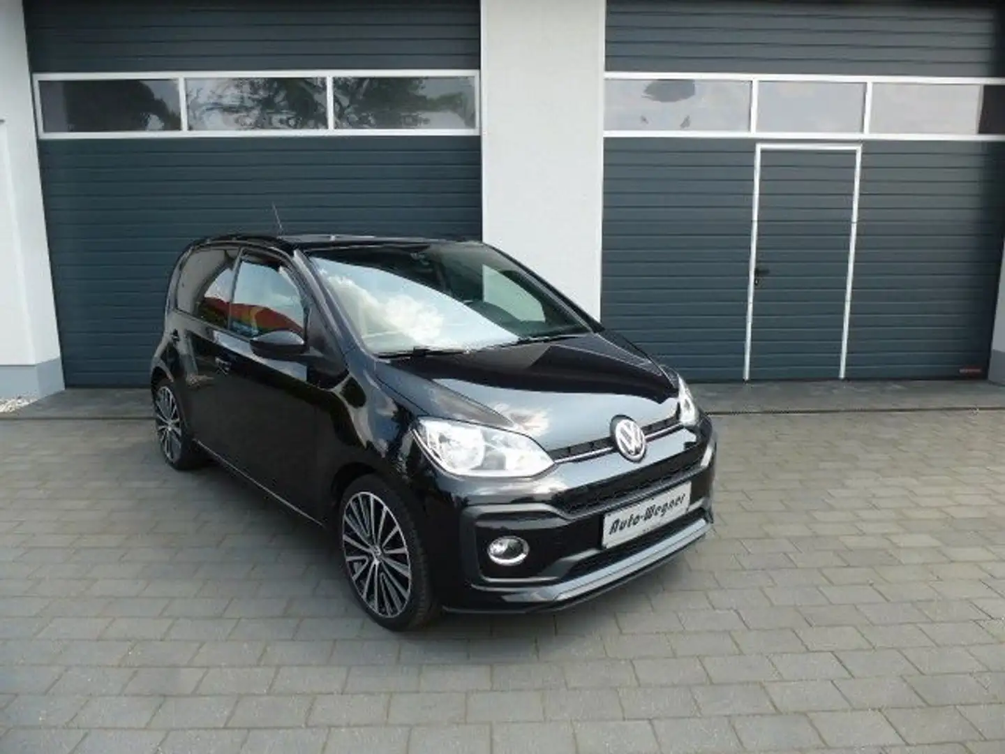 Volkswagen up! BMT/Start-Stopp Klima SHZ Pano PDC Schwarz - 1