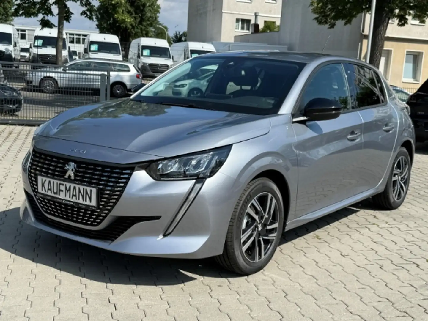 Peugeot 208 Allure Pack 1.2 PureTech 100 EU6d Zilver - 1