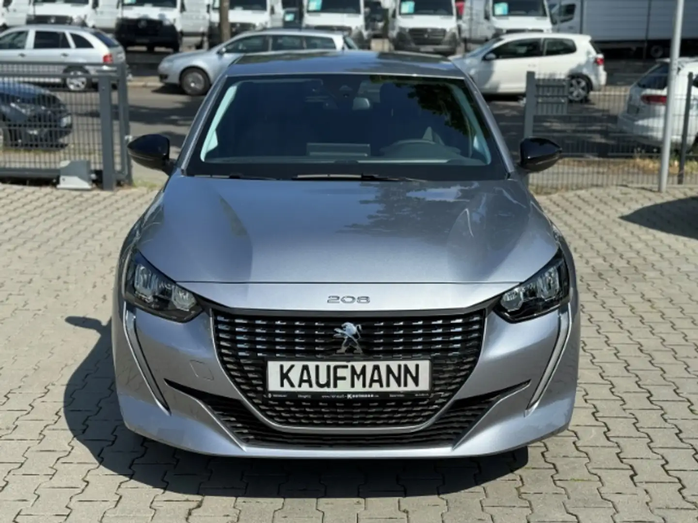 Peugeot 208 Allure Pack 1.2 PureTech 100 EU6d Zilver - 2