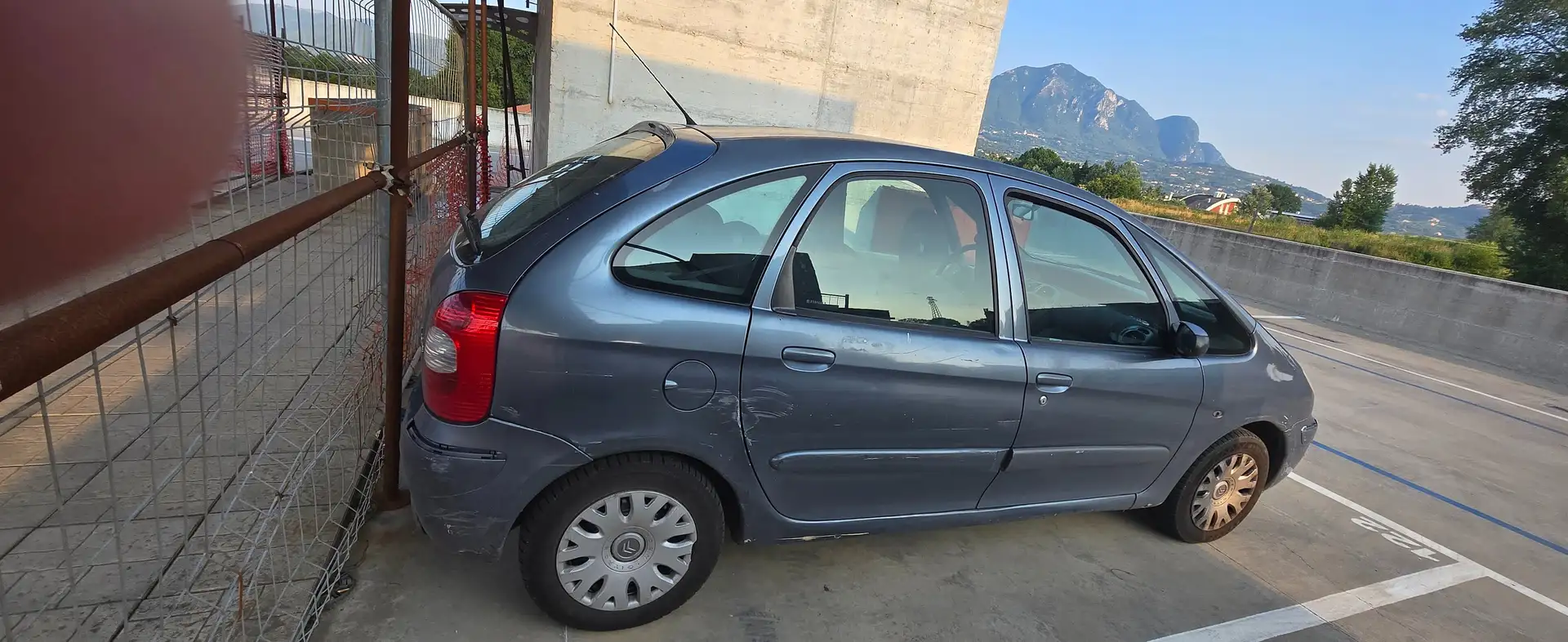 Citroen Xsara Xsara Picasso Picasso 1.6 hdi 16v Exclusive 90cv Grigio - 2