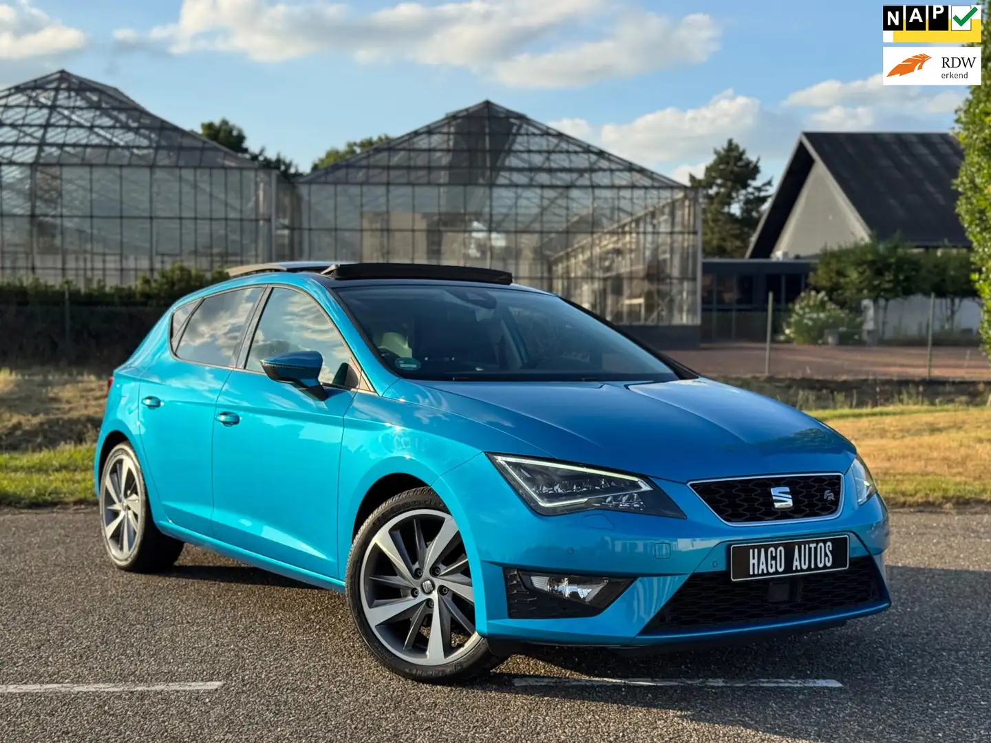 SEAT Leon 1.4 EcoTSI 3x FR AUT | LED | Navi | Pano | Carplay Blauw - 1