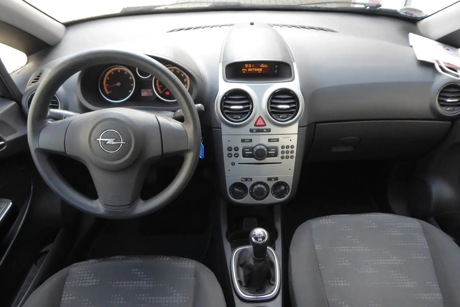 Opel Corsa D Edition 2.Hand original 39.800 km! Silber - 2