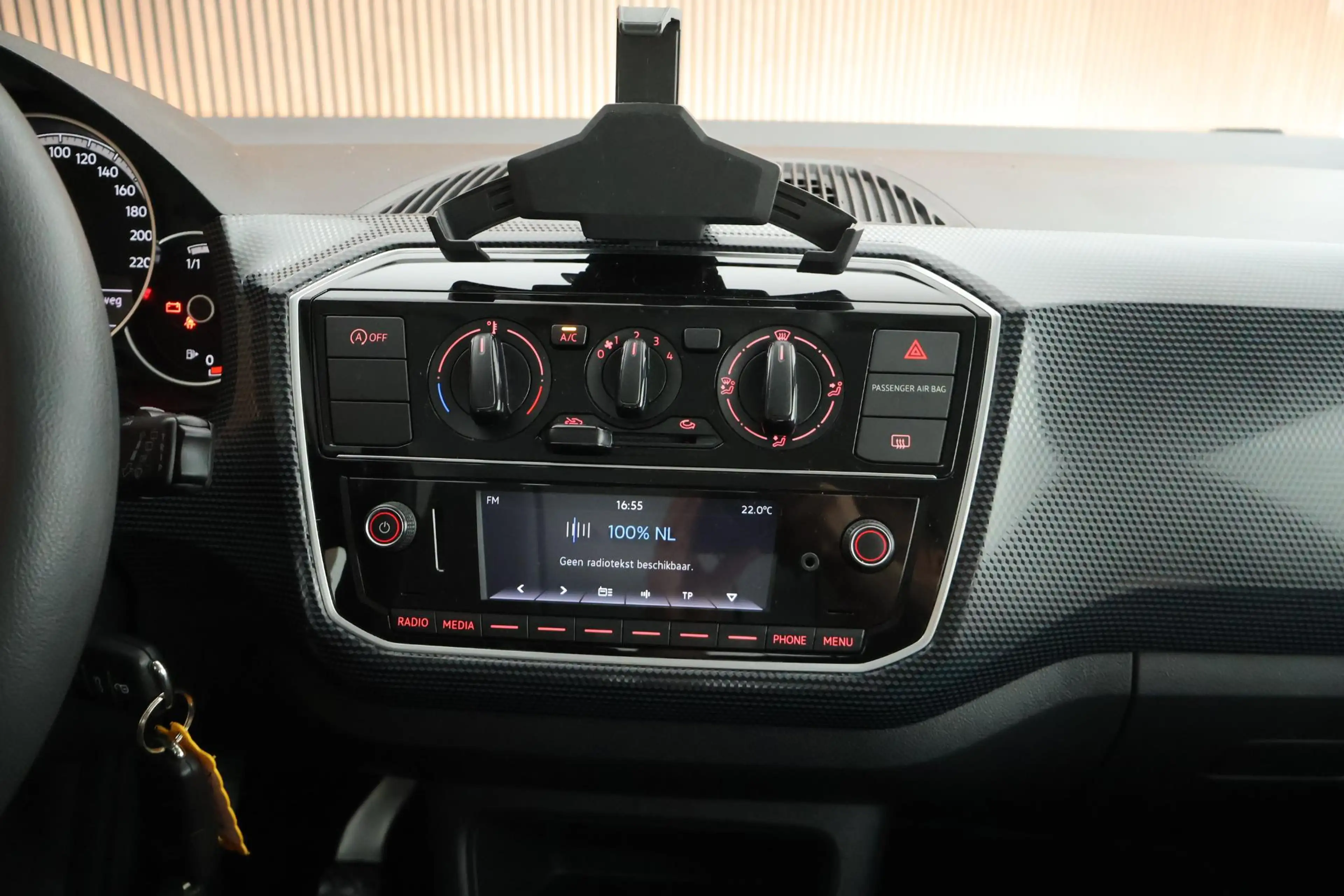 Volkswagen up! 1.0 60pk BMT move up! Airco DAB — photo 12
