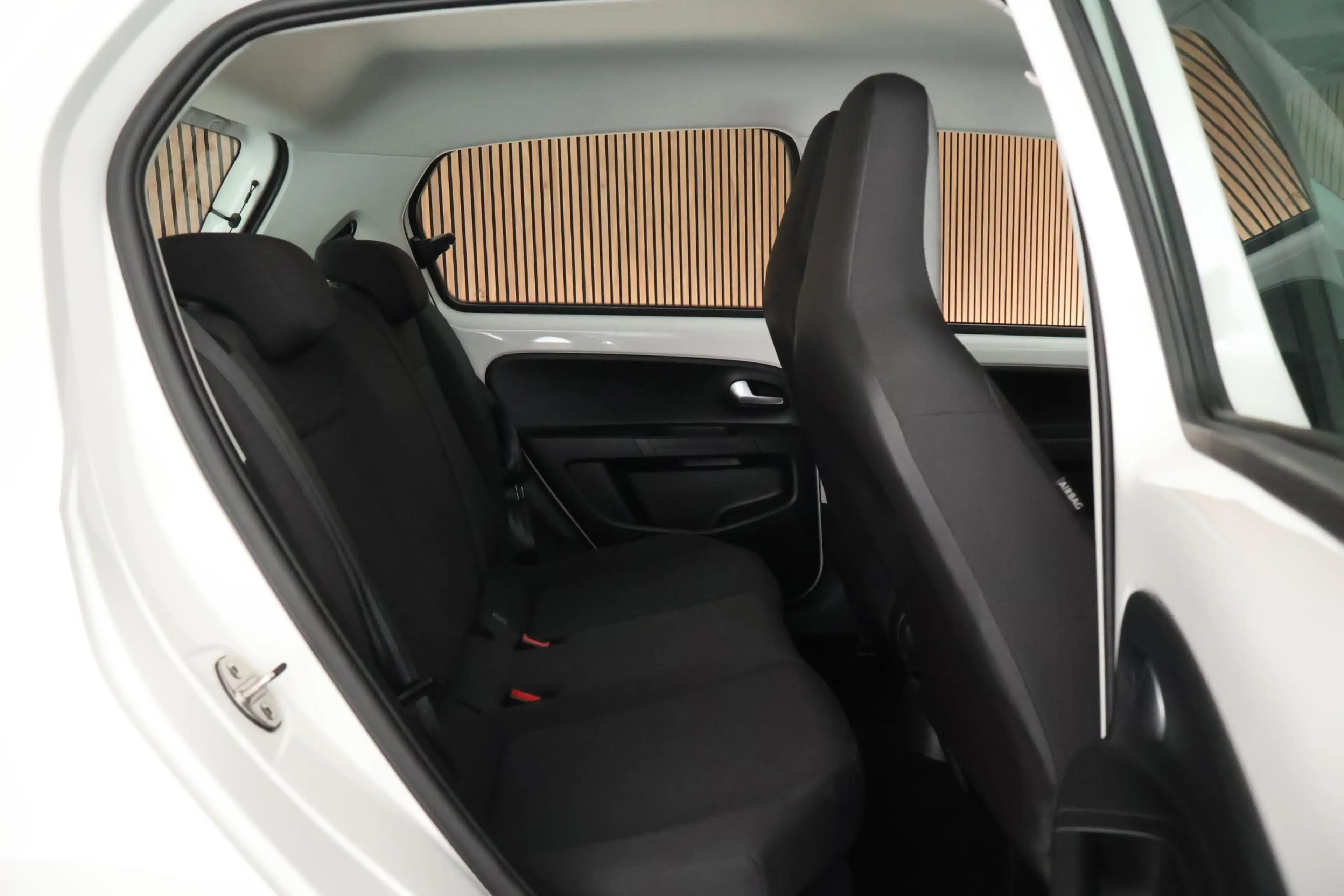 Volkswagen up! 1.0 60pk BMT move up! Airco DAB — photo 10