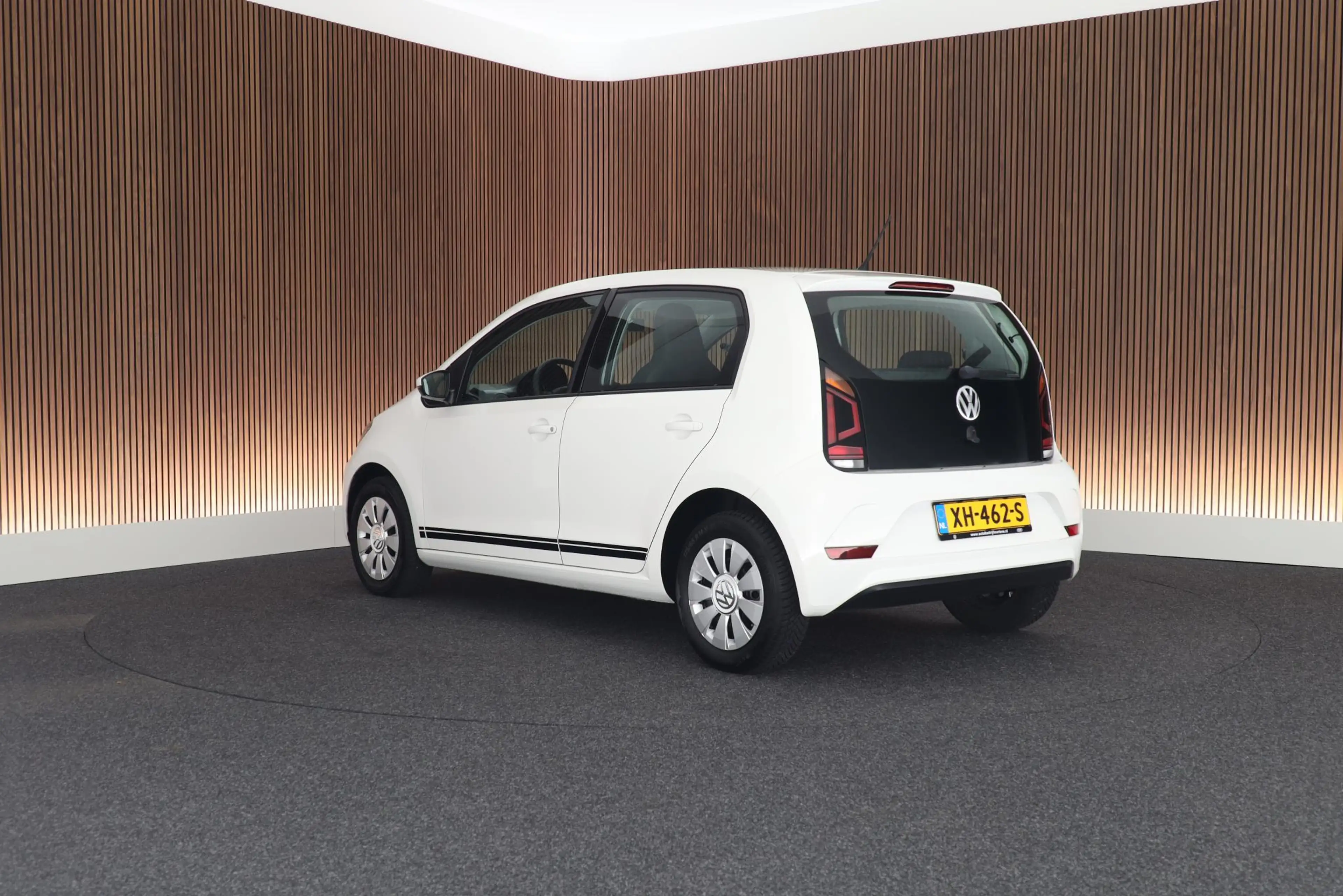 Volkswagen up! 1.0 60pk BMT move up! Airco DAB — photo 6